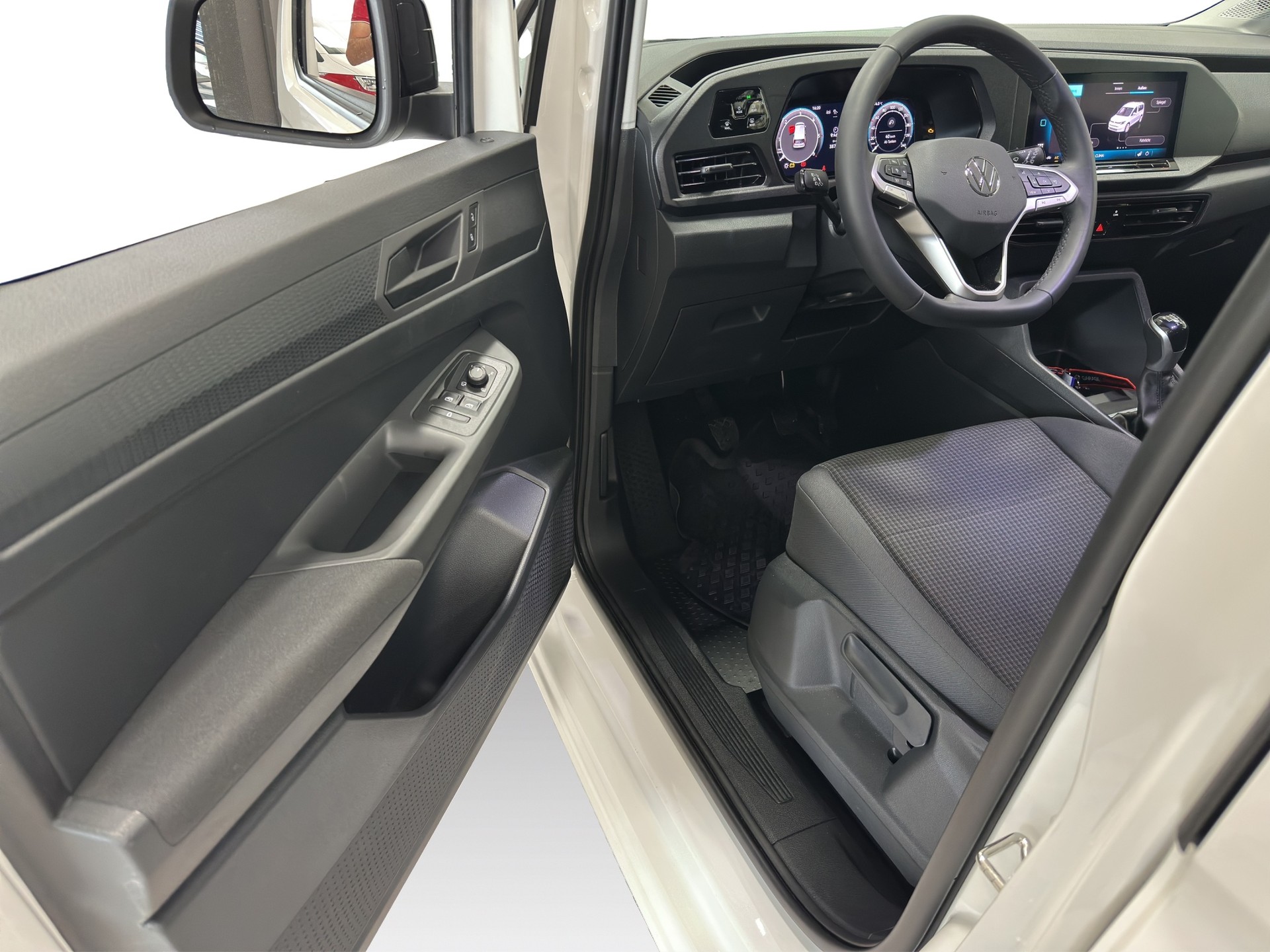 VW Caddy Maxi 2.0 TDI 4Motion-image-18