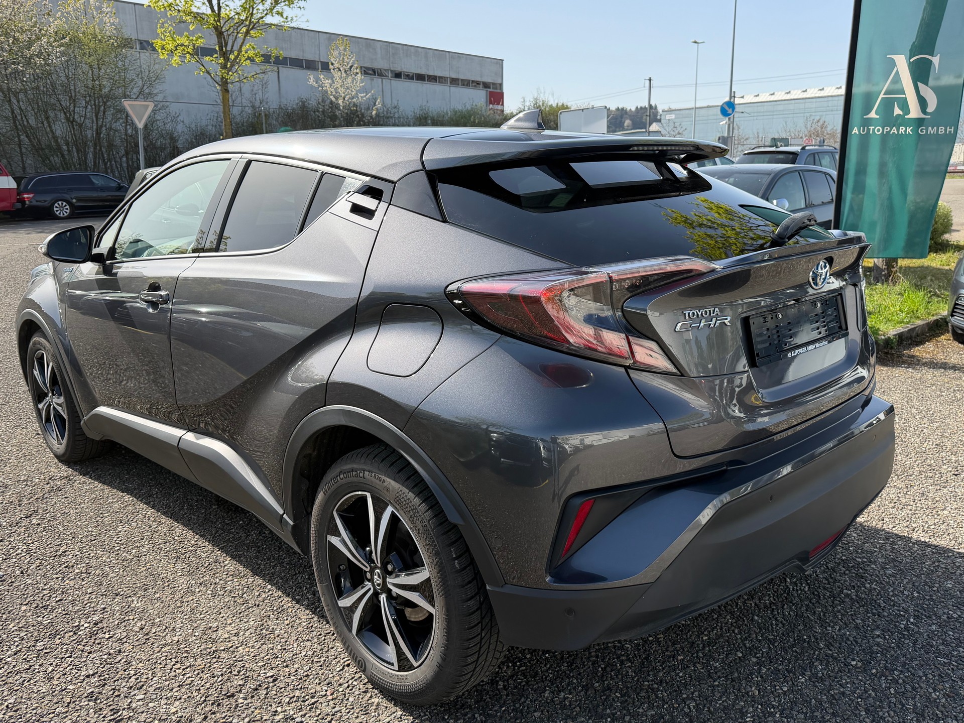 TOYOTA C-HR 1.8 HSD Premium CVT-image-6