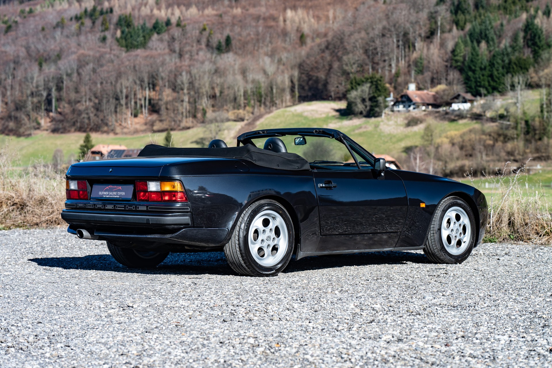 PORSCHE S2 Cabriolet-image-10