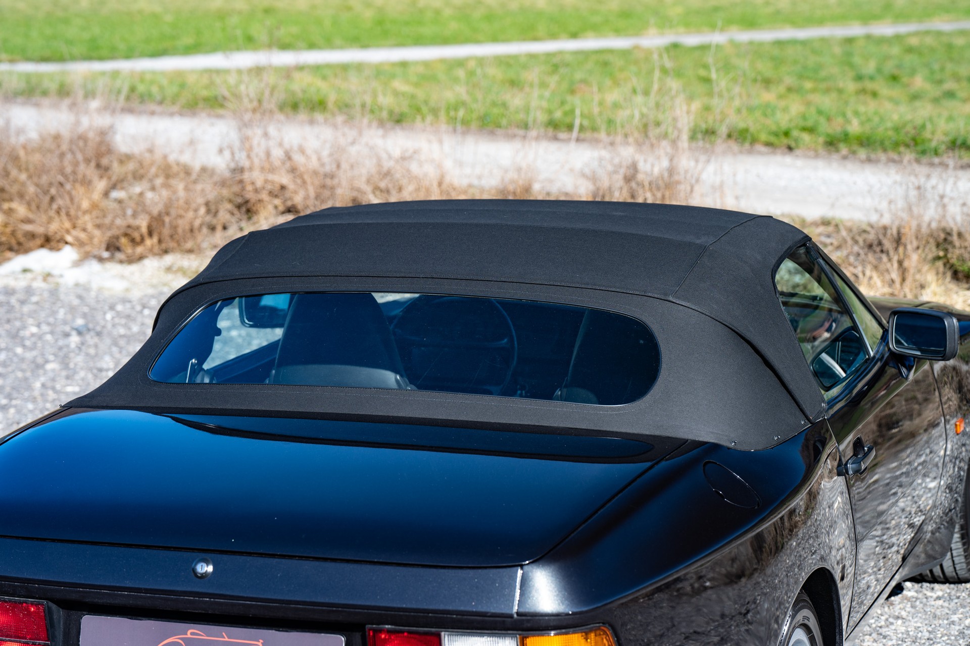 PORSCHE S2 Cabriolet-image-11