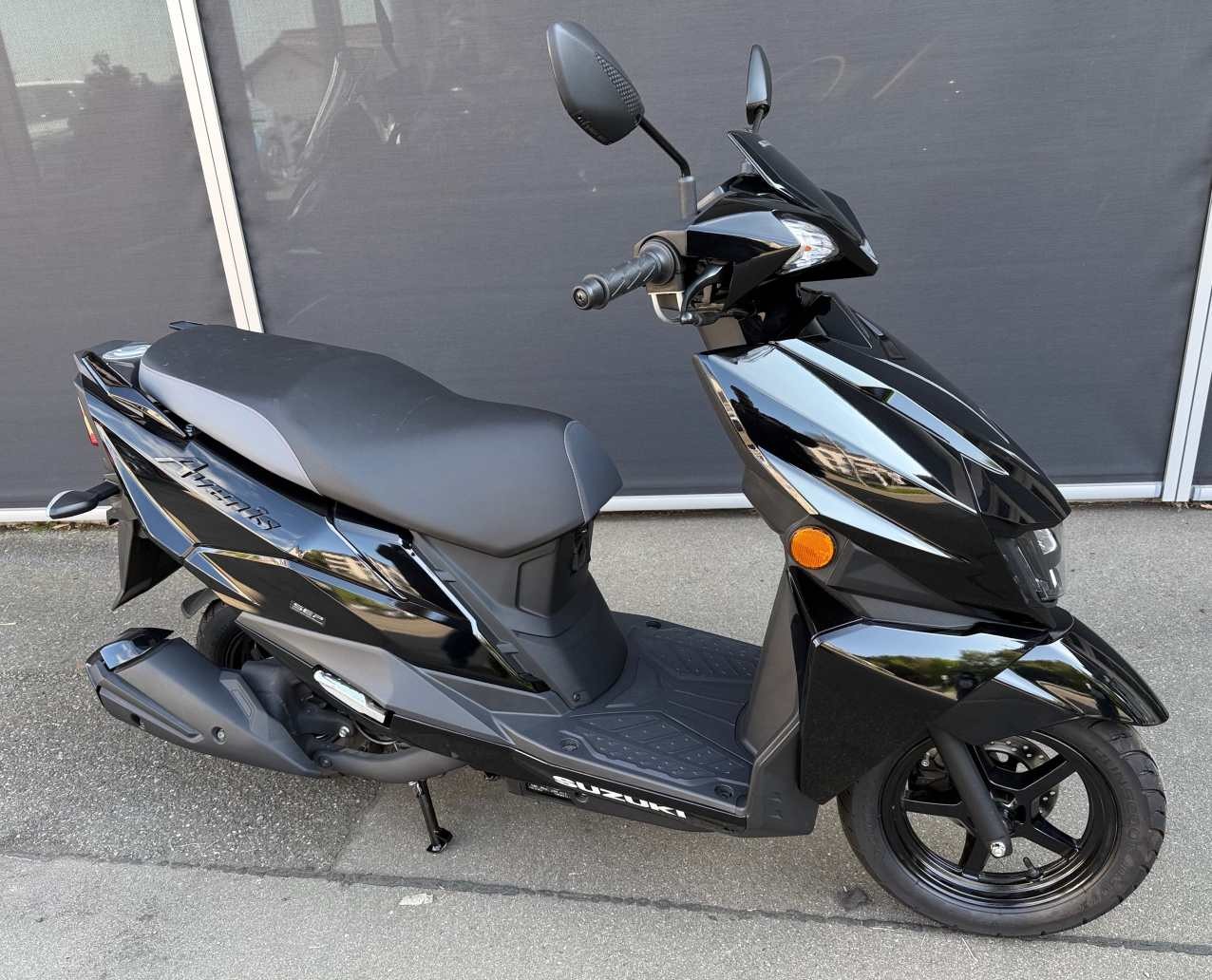 SUZUKI Avenis 125-image-1