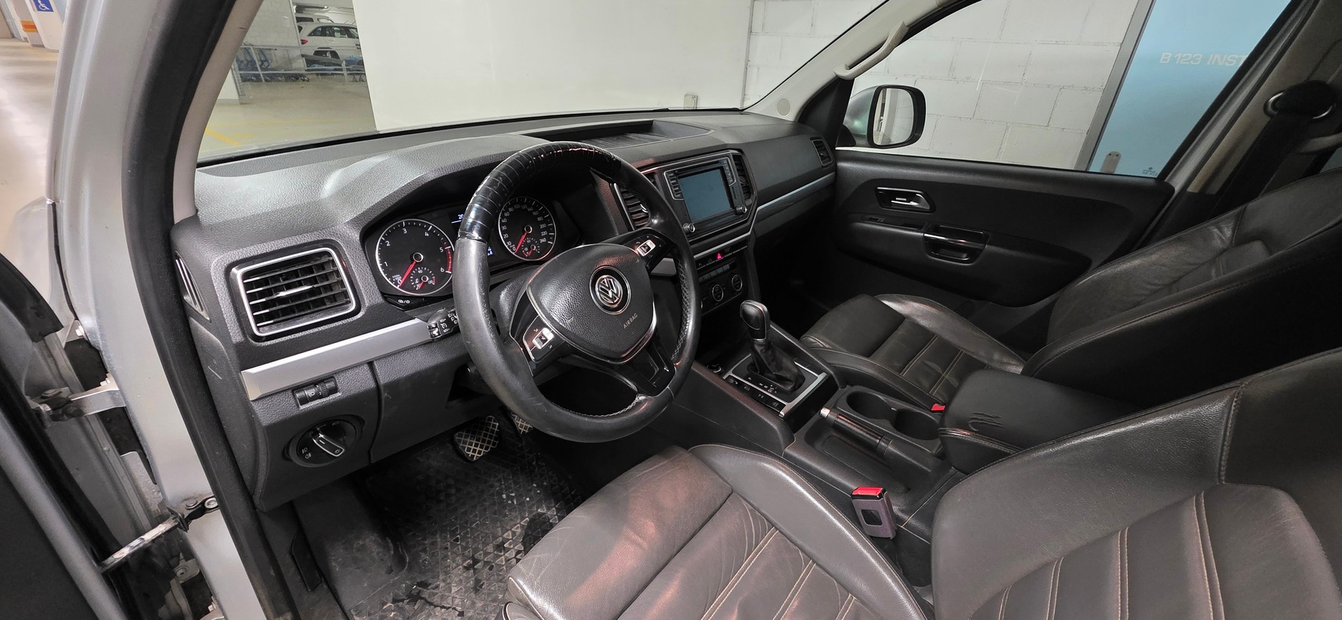 VW Amarok 3.0TDI Liberty 4Motion Automatic-image-9