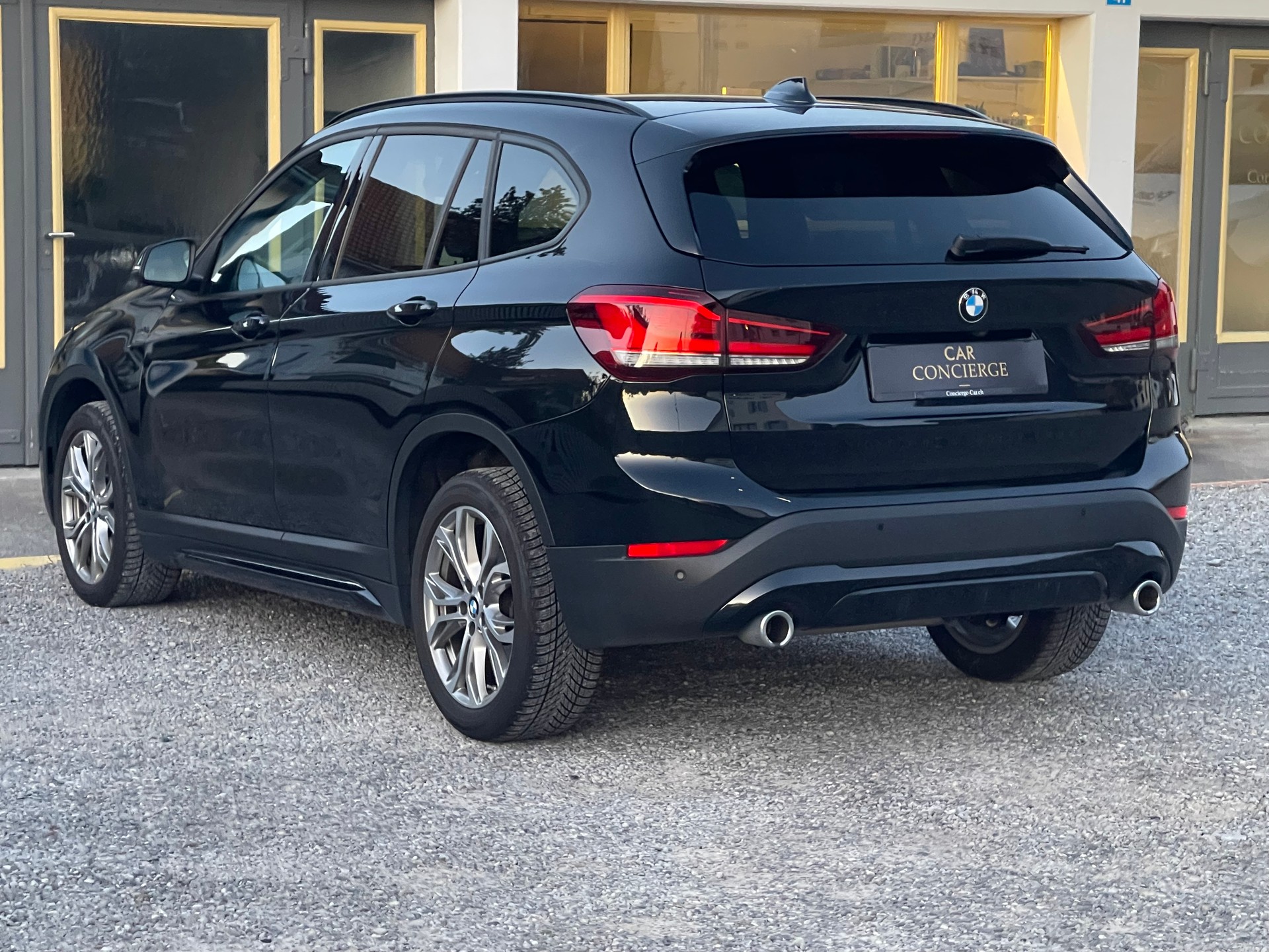 BMW X1 xDrive 18d Sport Line Fleet Edition Steptronic-image-6