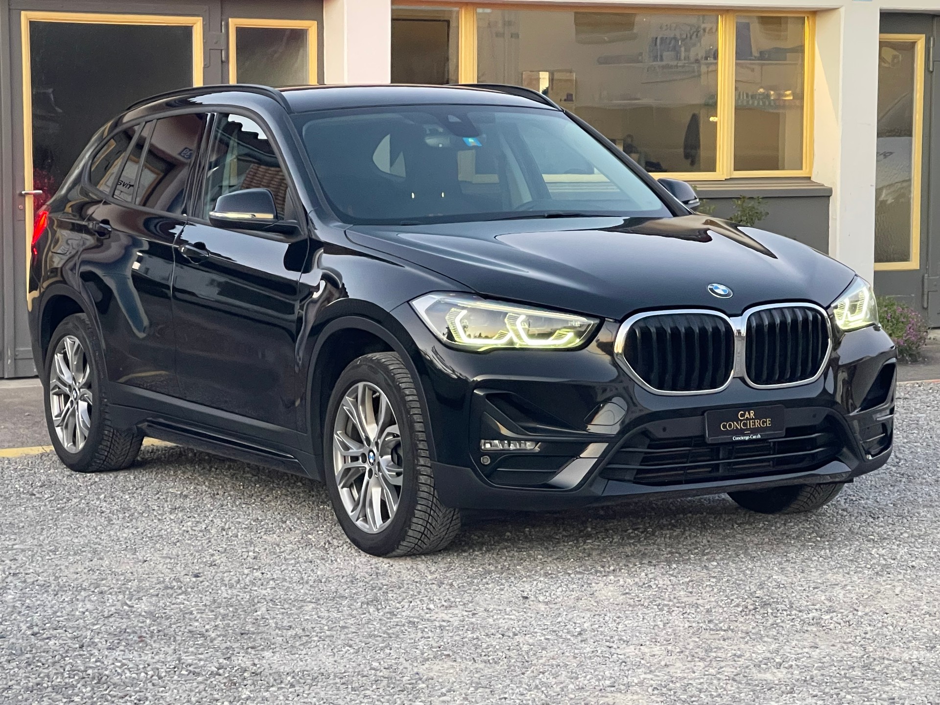 BMW X1 xDrive 18d Sport Line Fleet Edition Steptronic-image-1