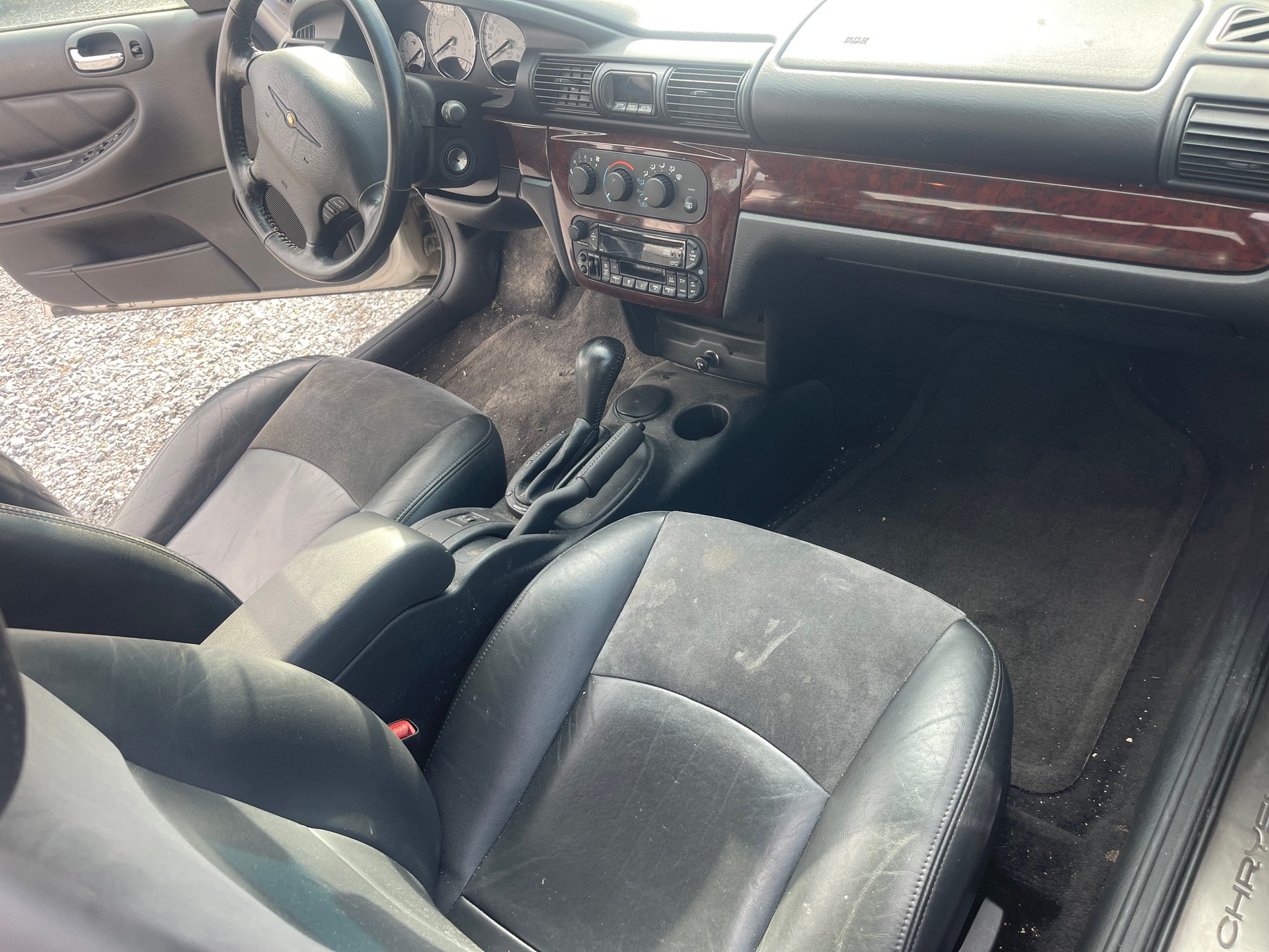 CHRYSLER Sebring 2.7 V6 Limited (LX)-image-7
