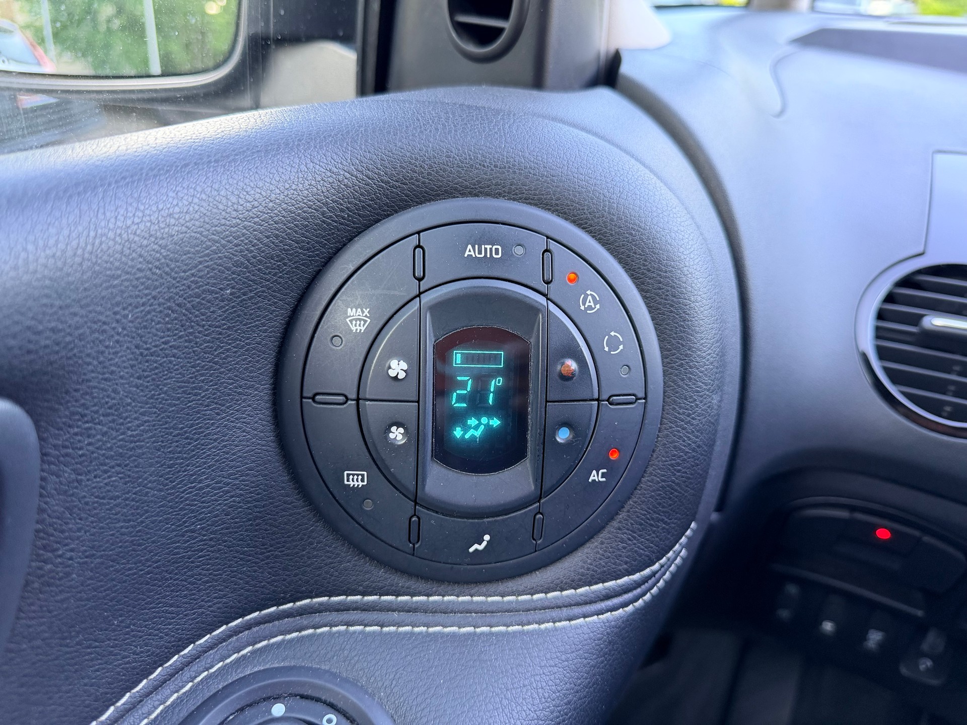 RENAULT Grand Espace 2.0 Turbo Dynamique-image-13