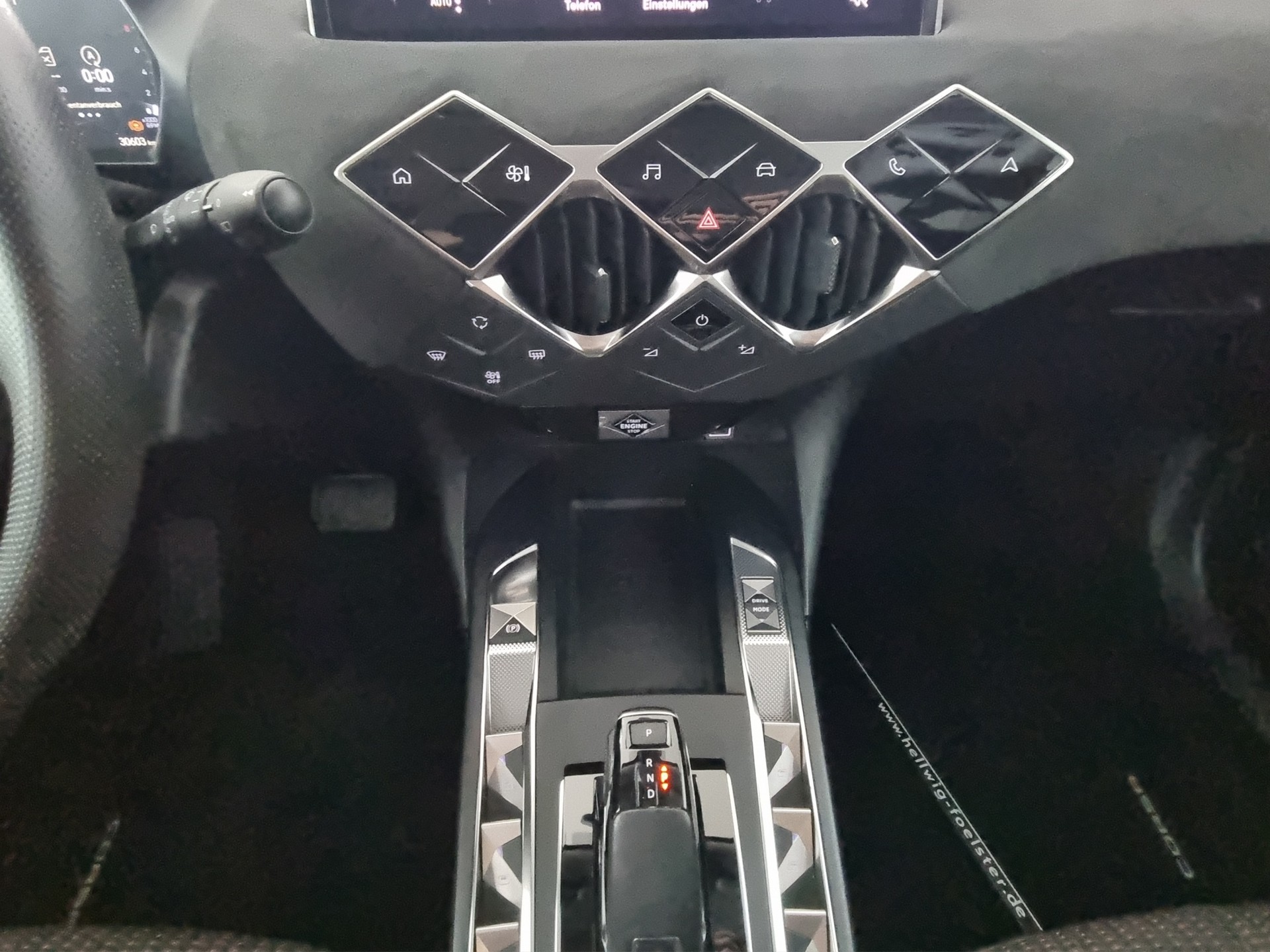 DS AUTOMOBILES DS3 Performance Line 1.2-image-9