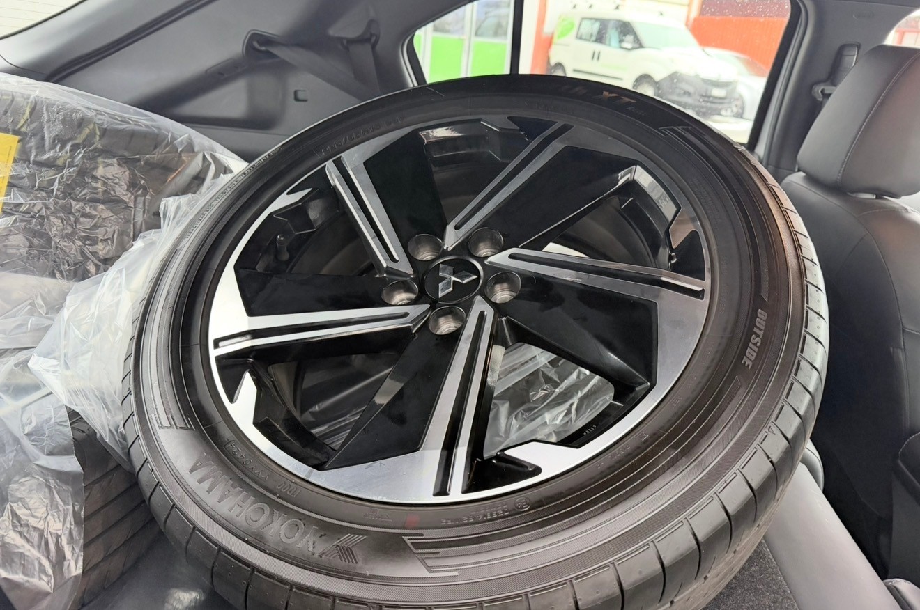 MITSUBISHI Eclipse Cross 2.4 PHEV Invite 4WD-image-15