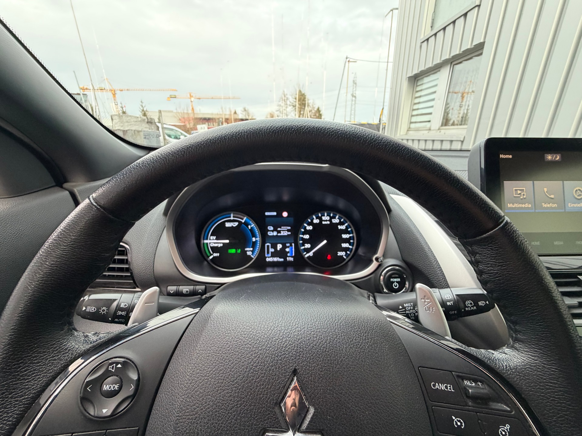 MITSUBISHI Eclipse Cross 2.4 PHEV Invite 4WD-image-12