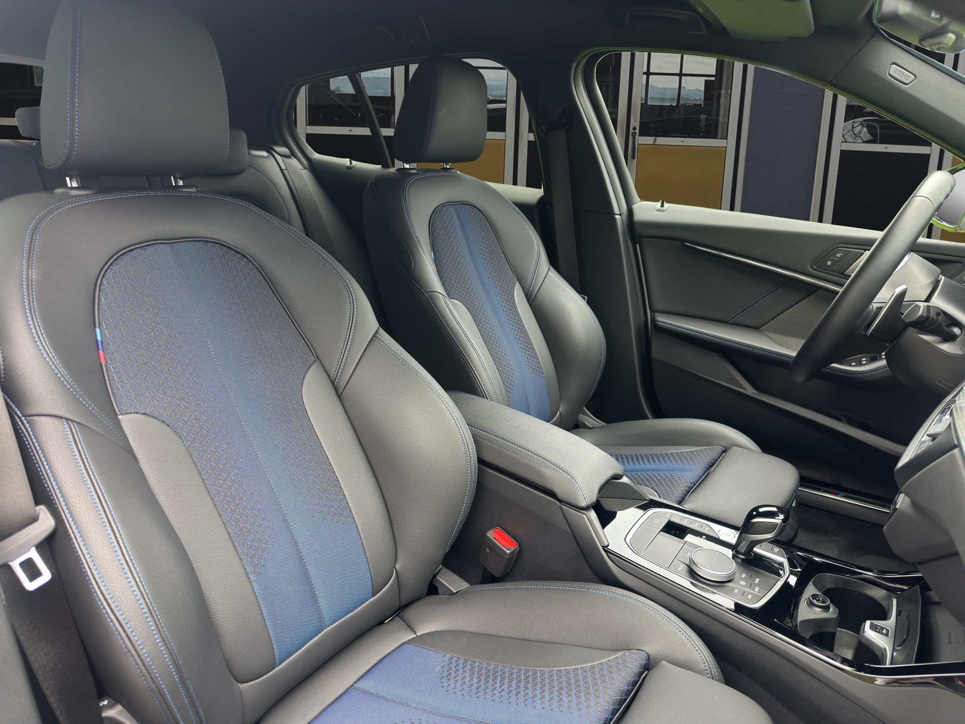 BMW 118d Pure M Sport-image-9
