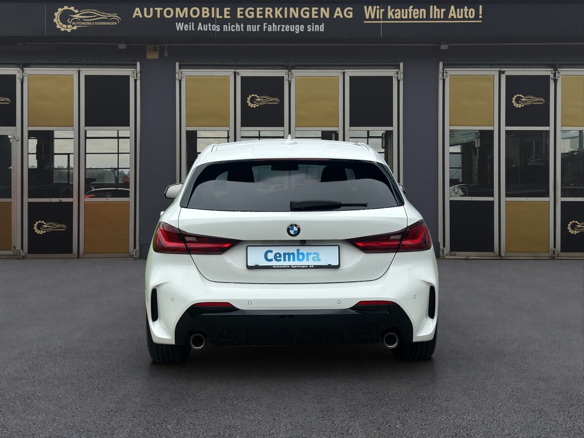 BMW 118d Pure M Sport-image-5