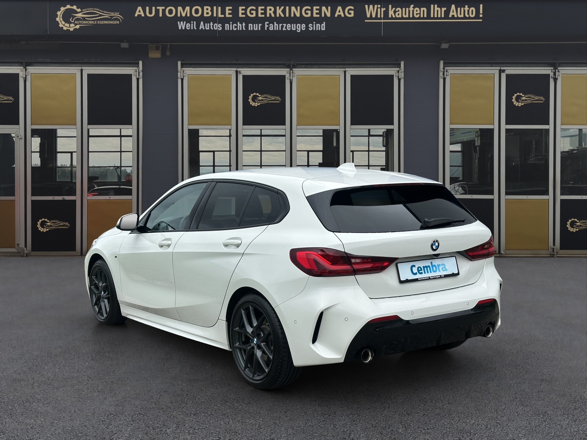 BMW 118d Pure M Sport-image-6