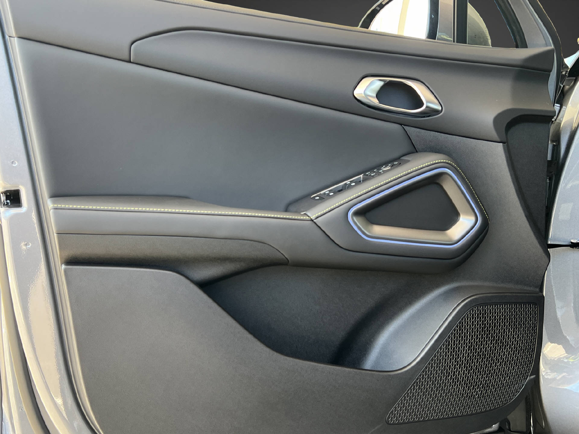BYD Atto 2 DM-i Boost-image-18