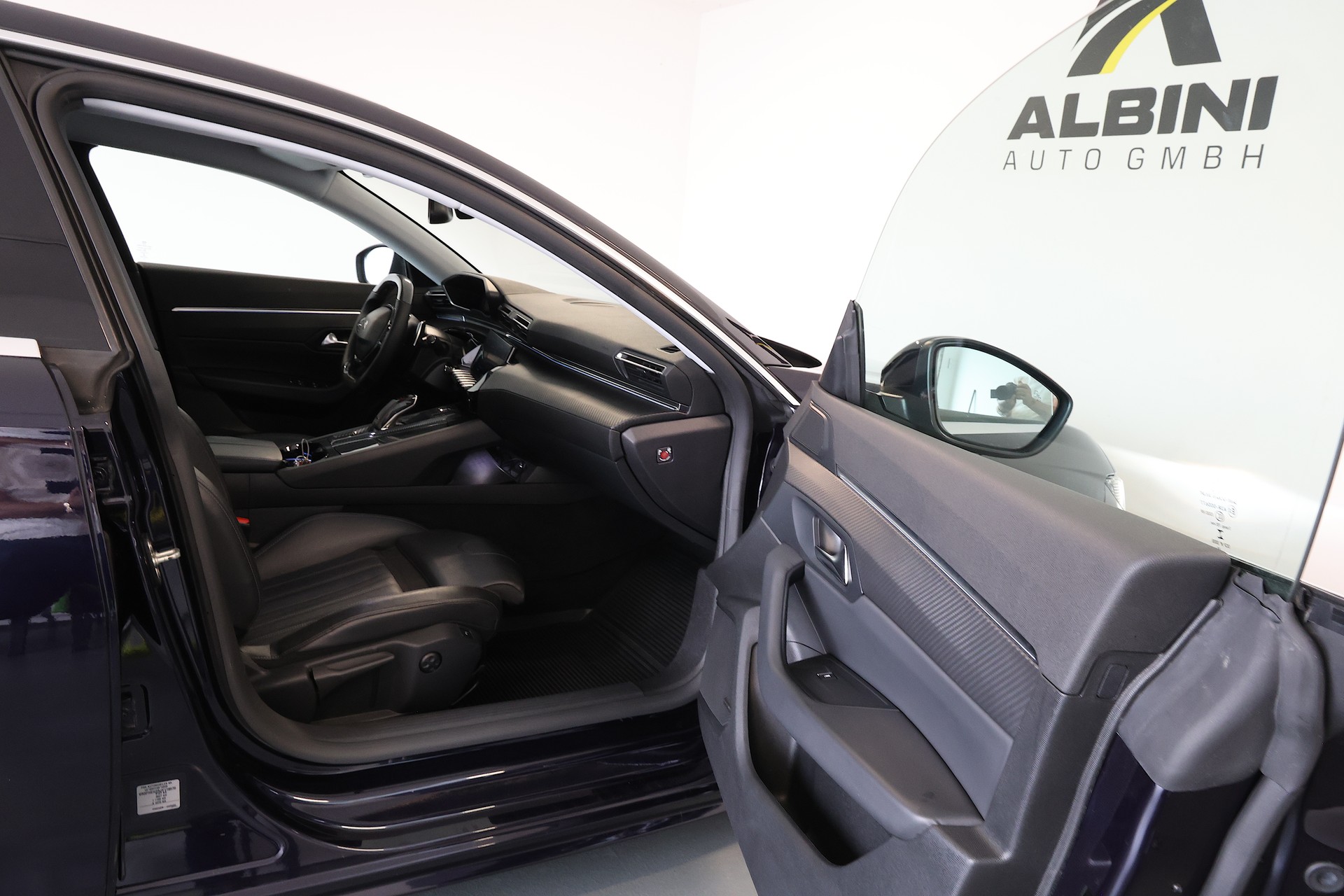PEUGEOT 508 2.0 Blue HDI Allure EAT8-image-10