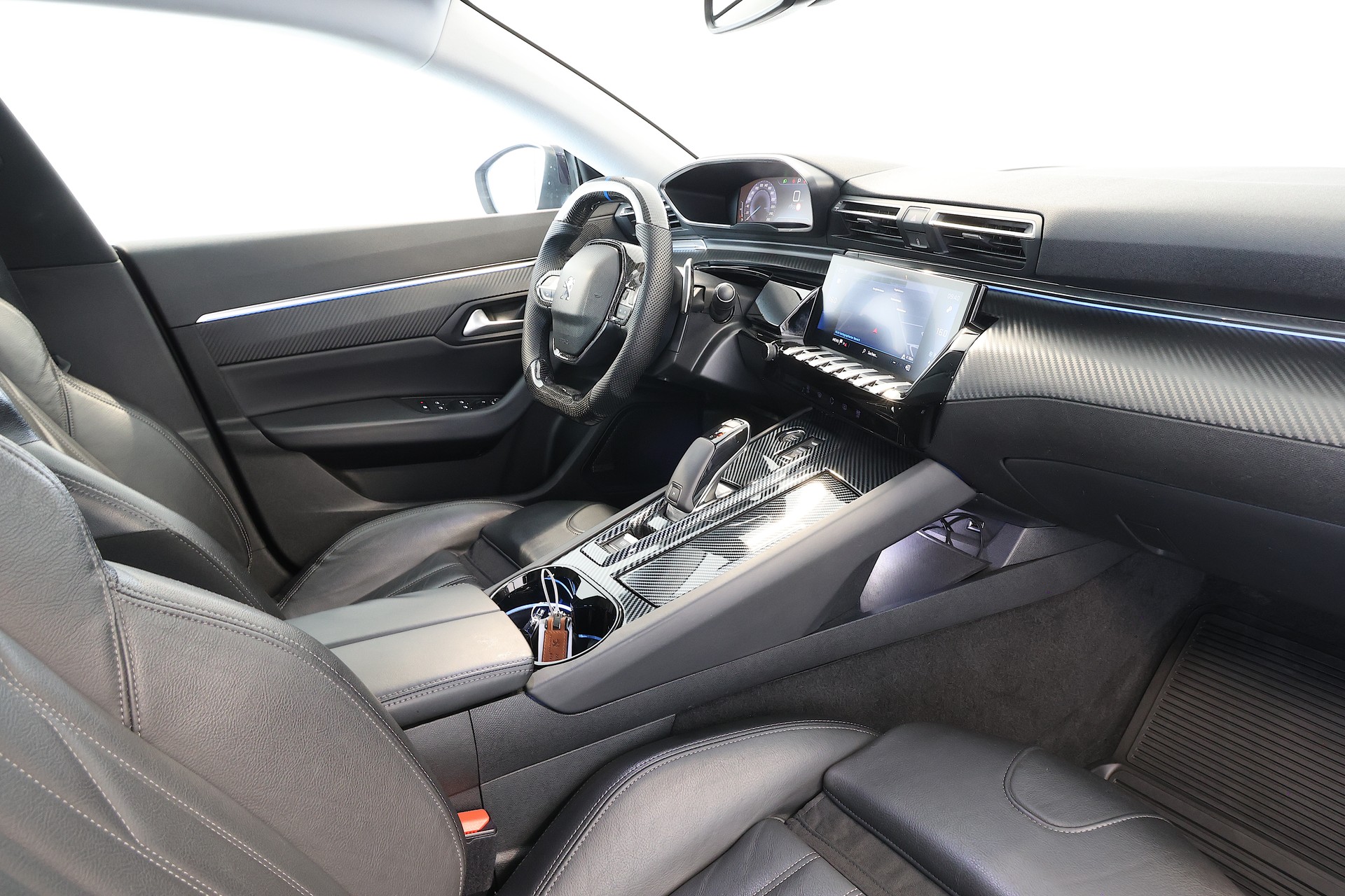 PEUGEOT 508 2.0 Blue HDI Allure EAT8-image-12