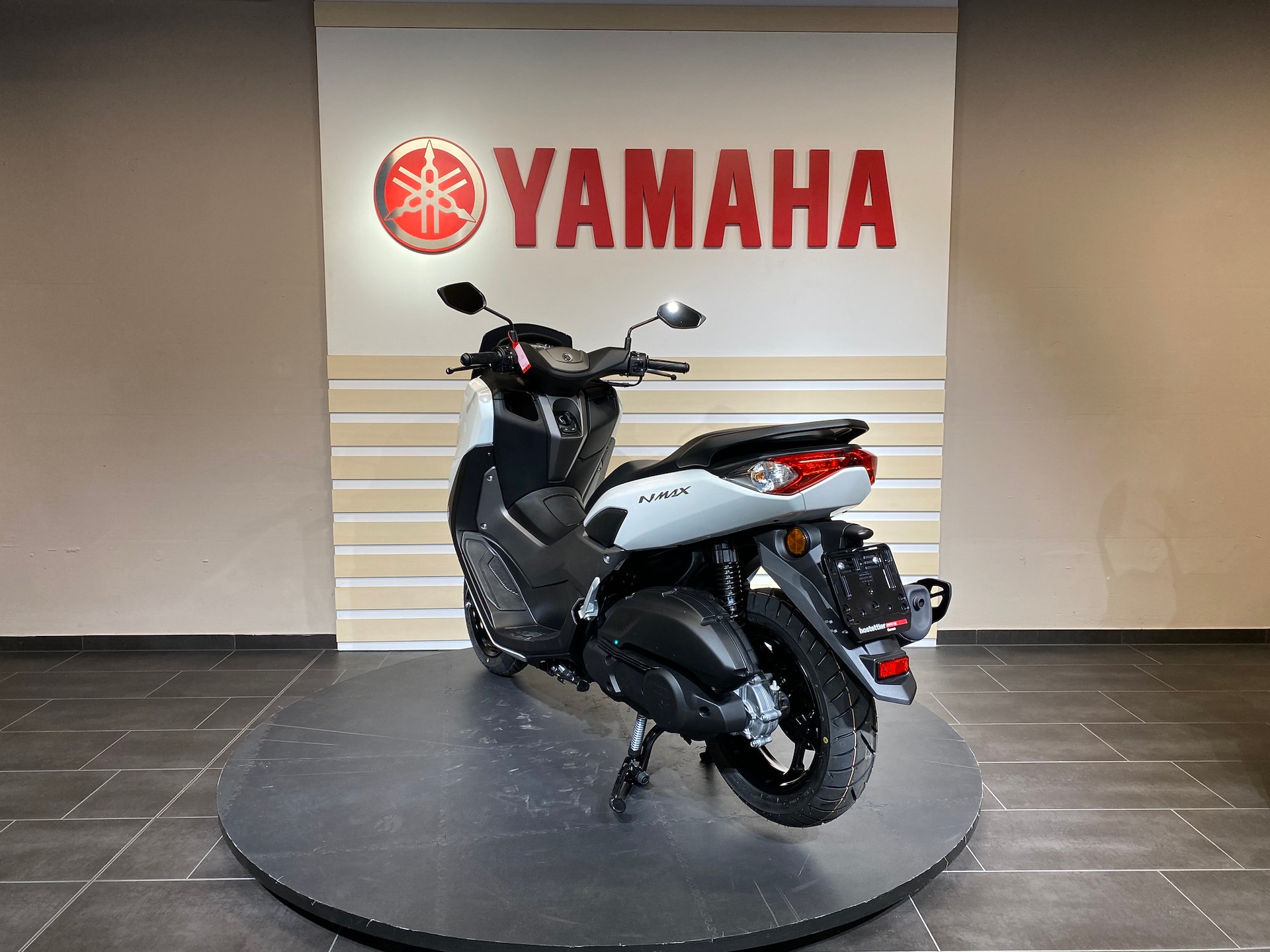 YAMAHA NMAX 125-image-4