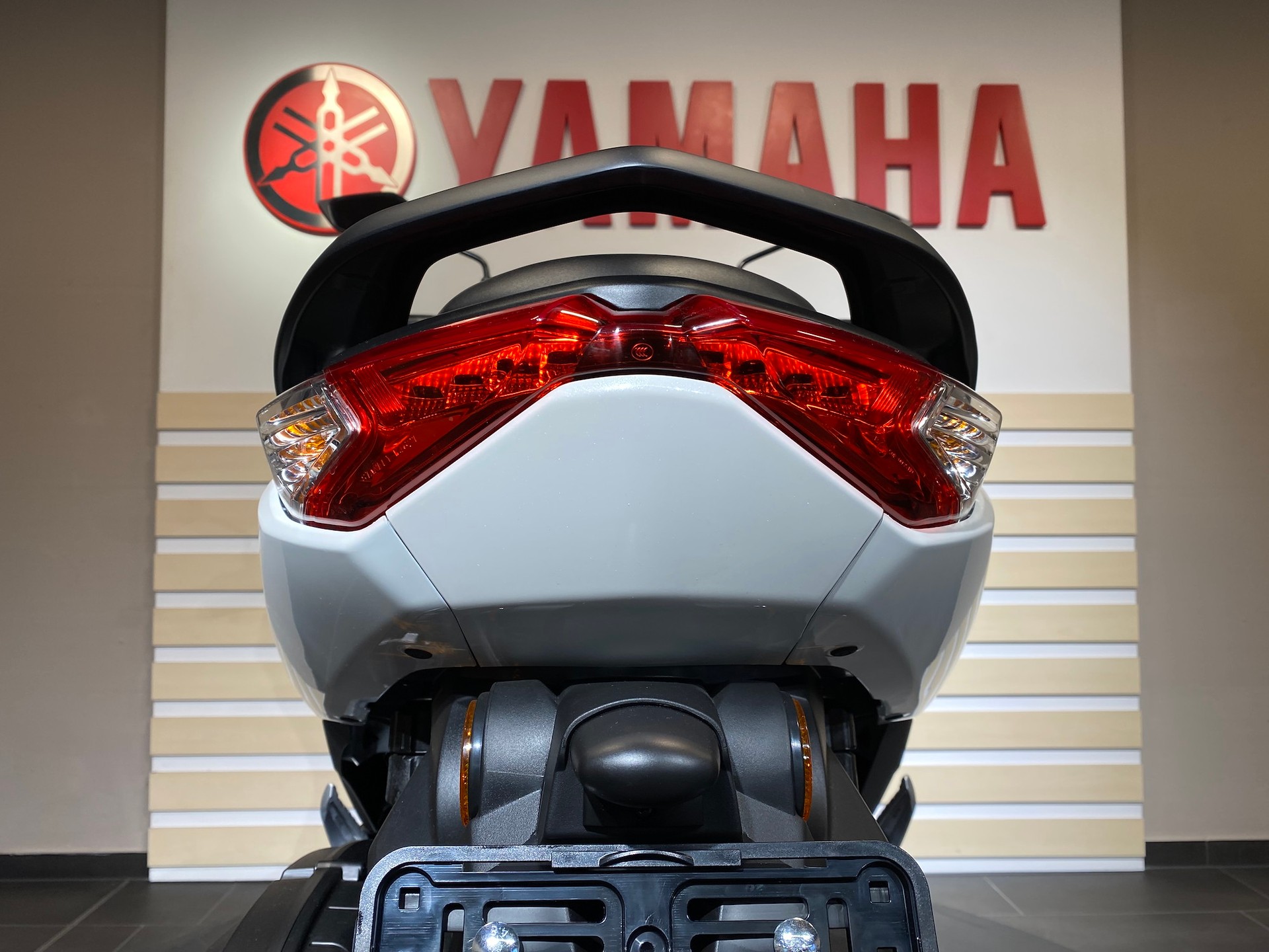 YAMAHA NMAX 125-image-8