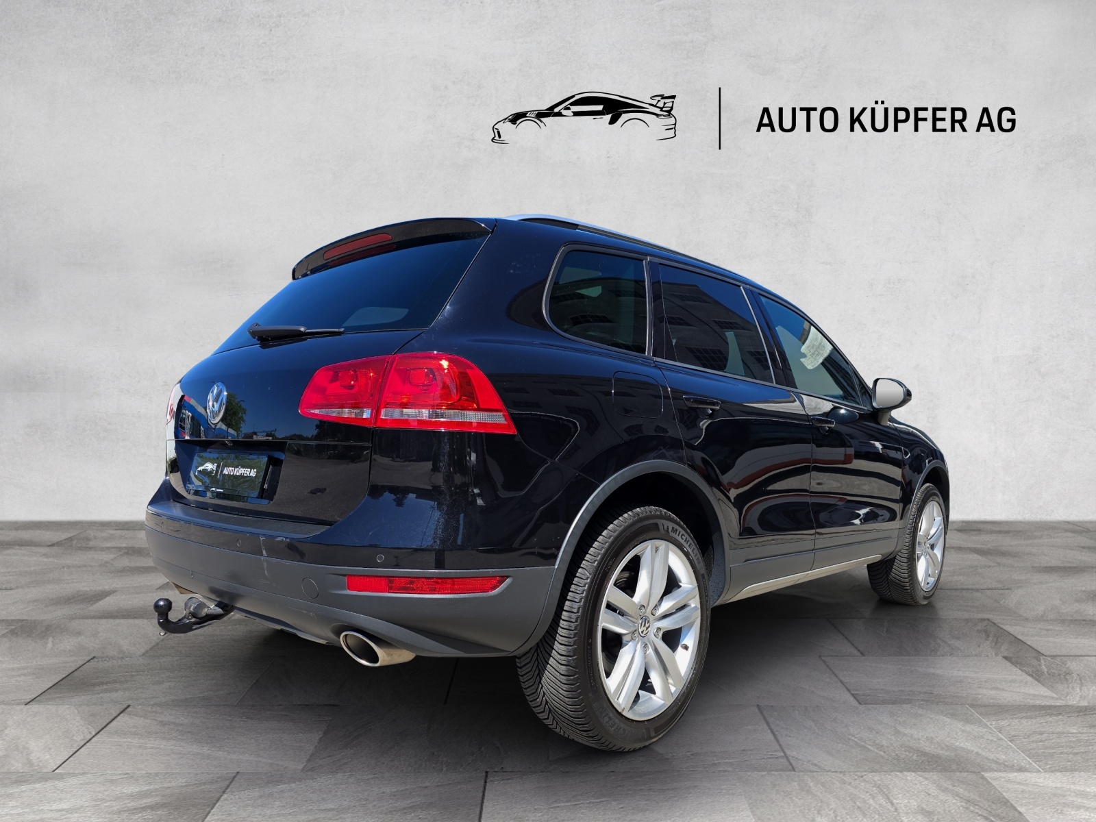 VW Touareg 3.0 TDI Terrain Tech R-Line (Mit Sperren!)-showroom-element-3