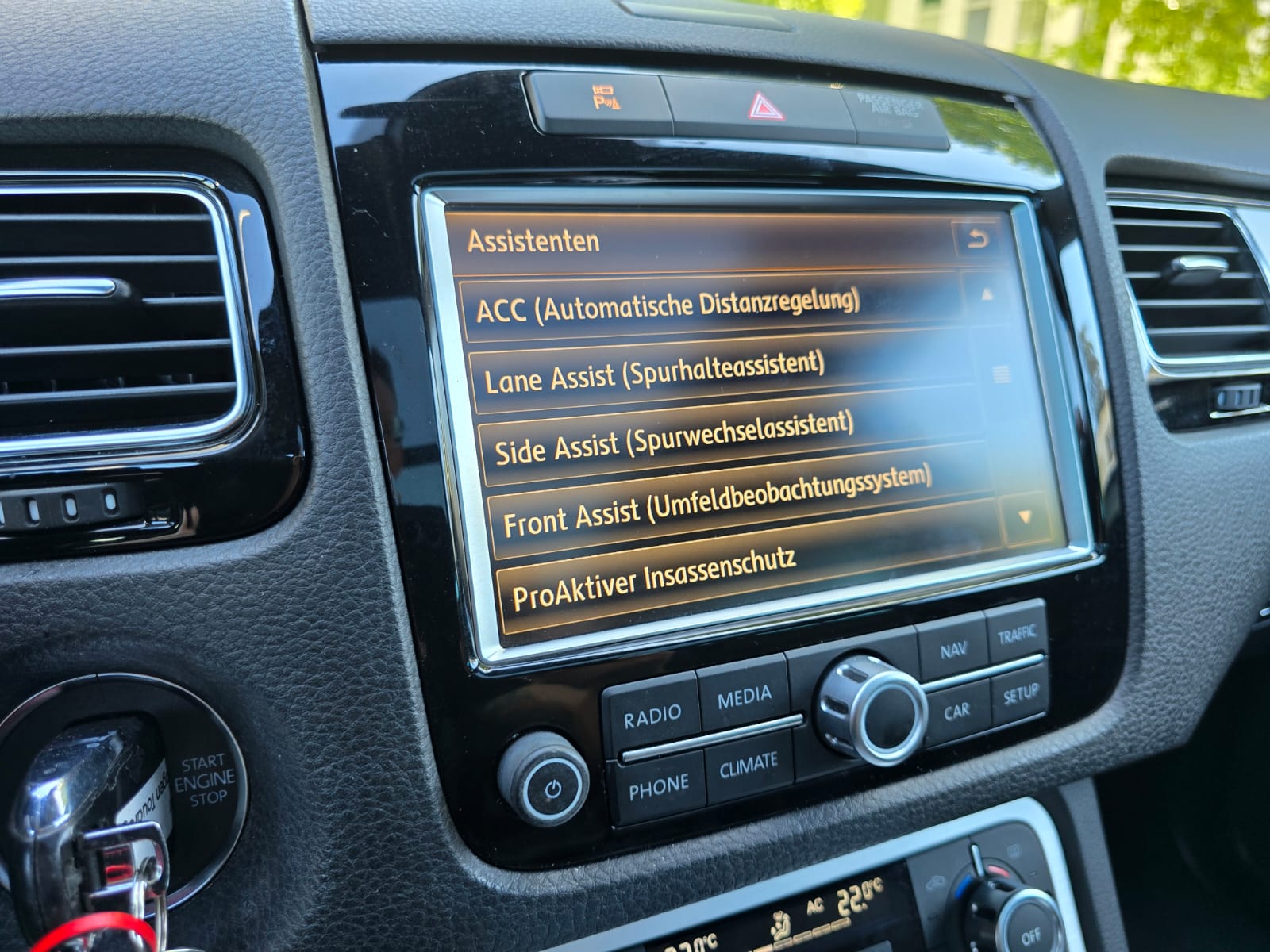 VW Touareg 3.0 TDI Terrain Tech R-Line (Mit Sperren!)-image-19