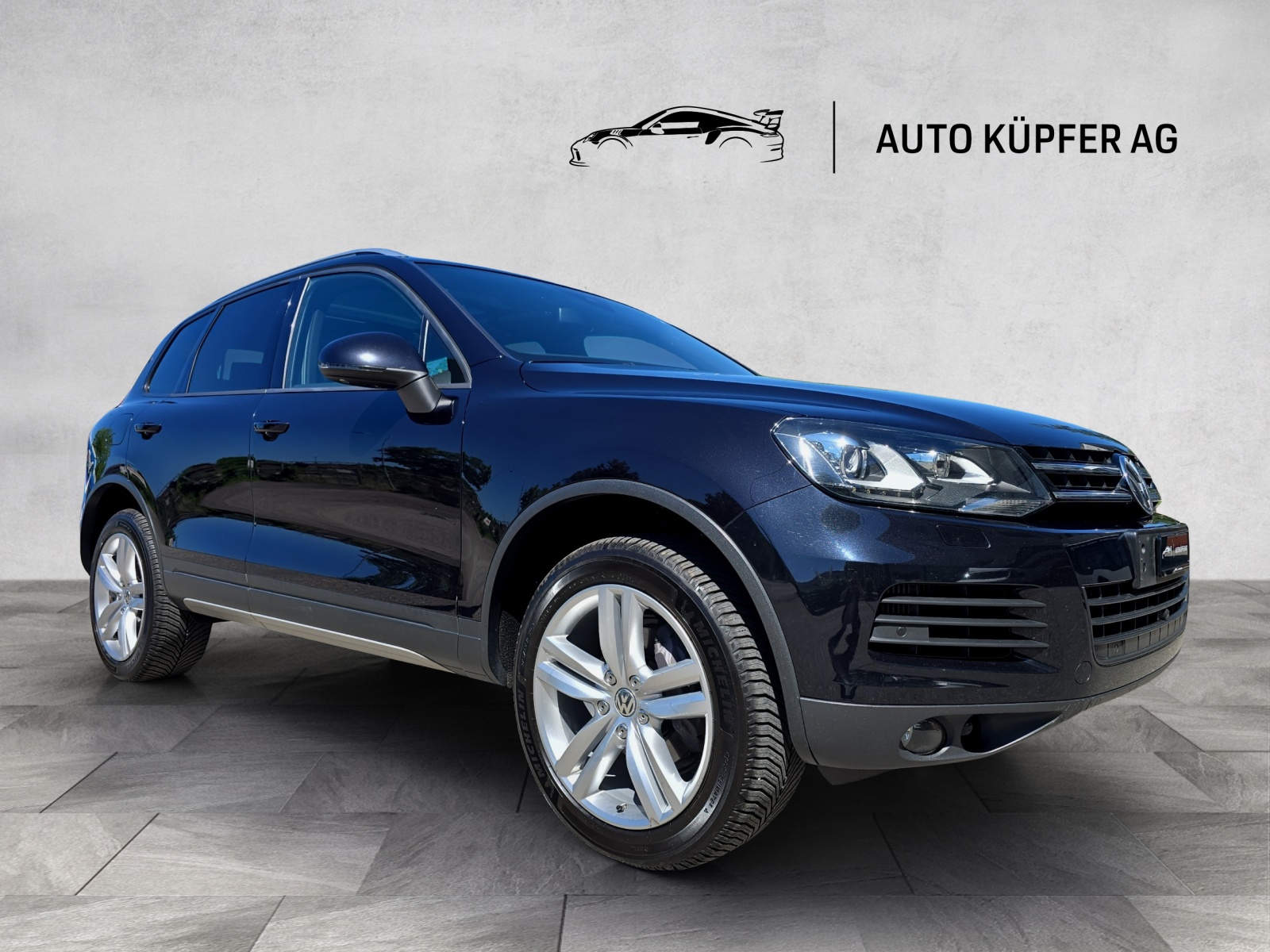 VW Touareg 3.0 TDI Terrain Tech R-Line (Mit Sperren!)-showroom-element-1