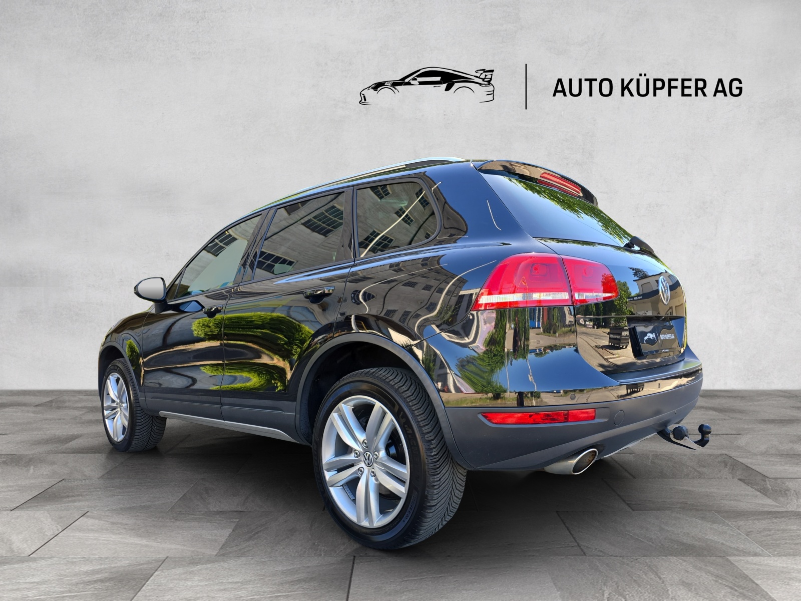 VW Touareg 3.0 TDI Terrain Tech R-Line (Mit Sperren!)-showroom-element-2
