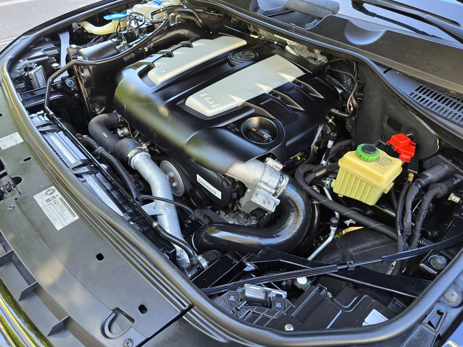 VW Touareg 3.0 TDI Terrain Tech R-Line (Mit Sperren!)-image-27