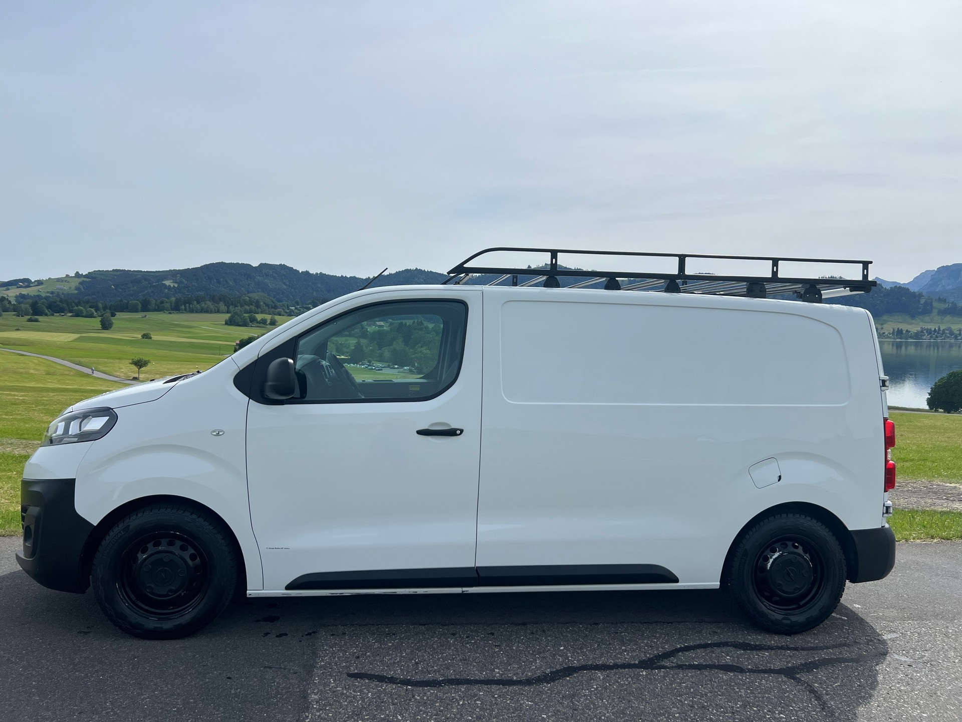 OPEL Vivaro Cargo 1.5 D Inkl. Innenausbau!-image-2