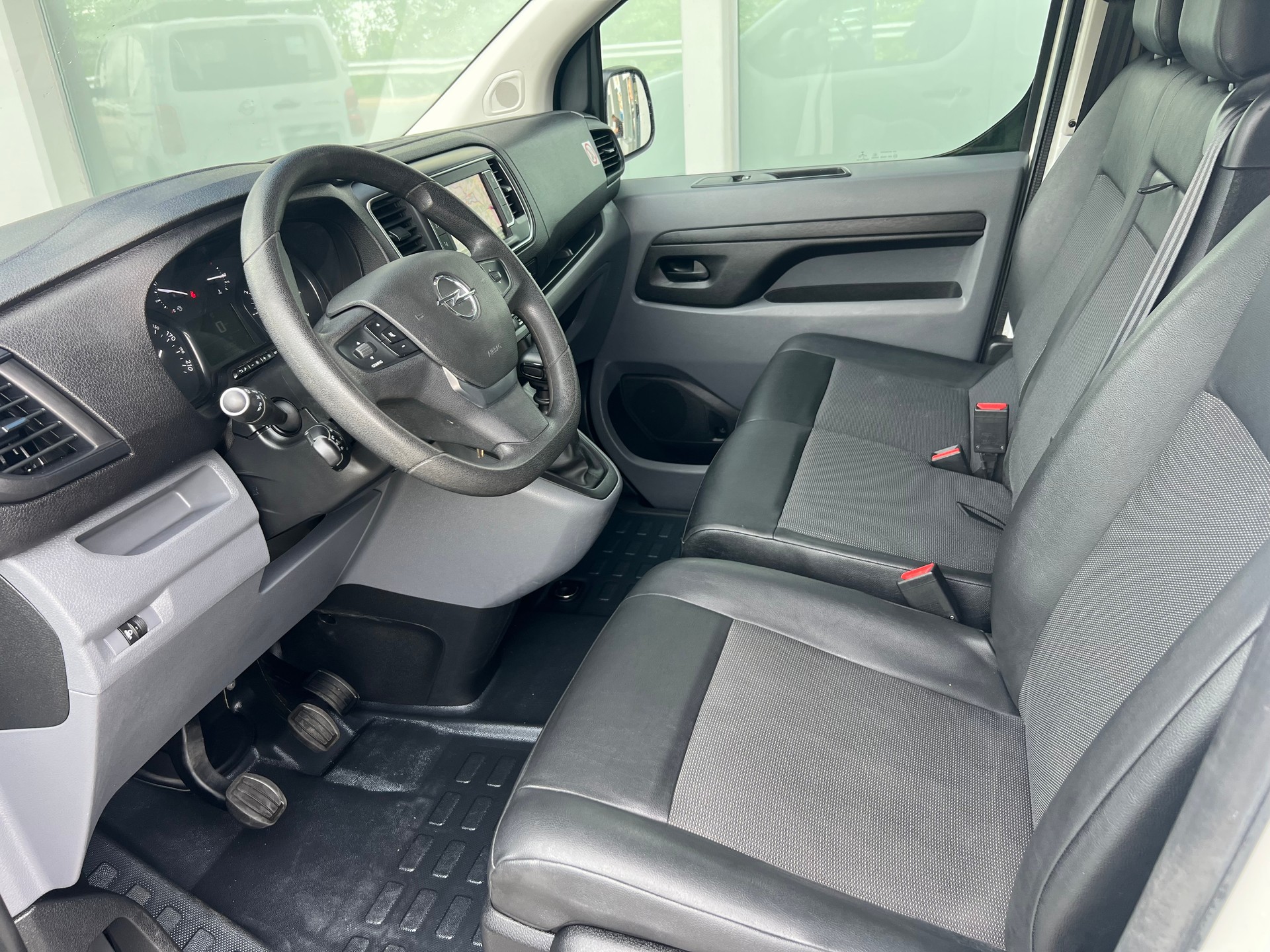 OPEL Vivaro Cargo 1.5 D Inkl. Innenausbau!-image-5