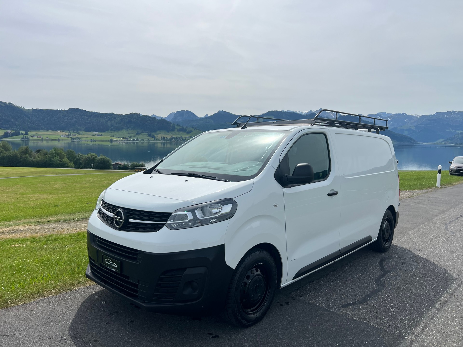 OPEL Vivaro Cargo 1.5 D Inkl. Innenausbau!