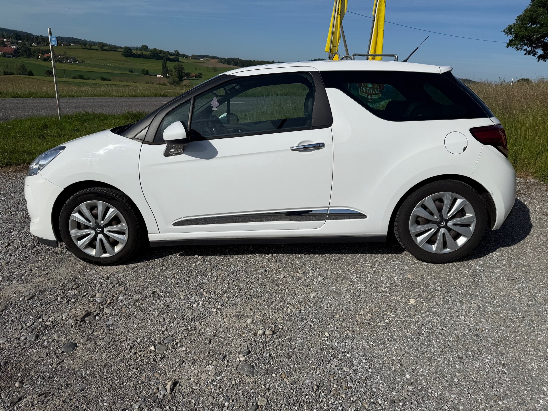DS AUTOMOBILES DS3 1.4 VTi Chic EGS5-image-2