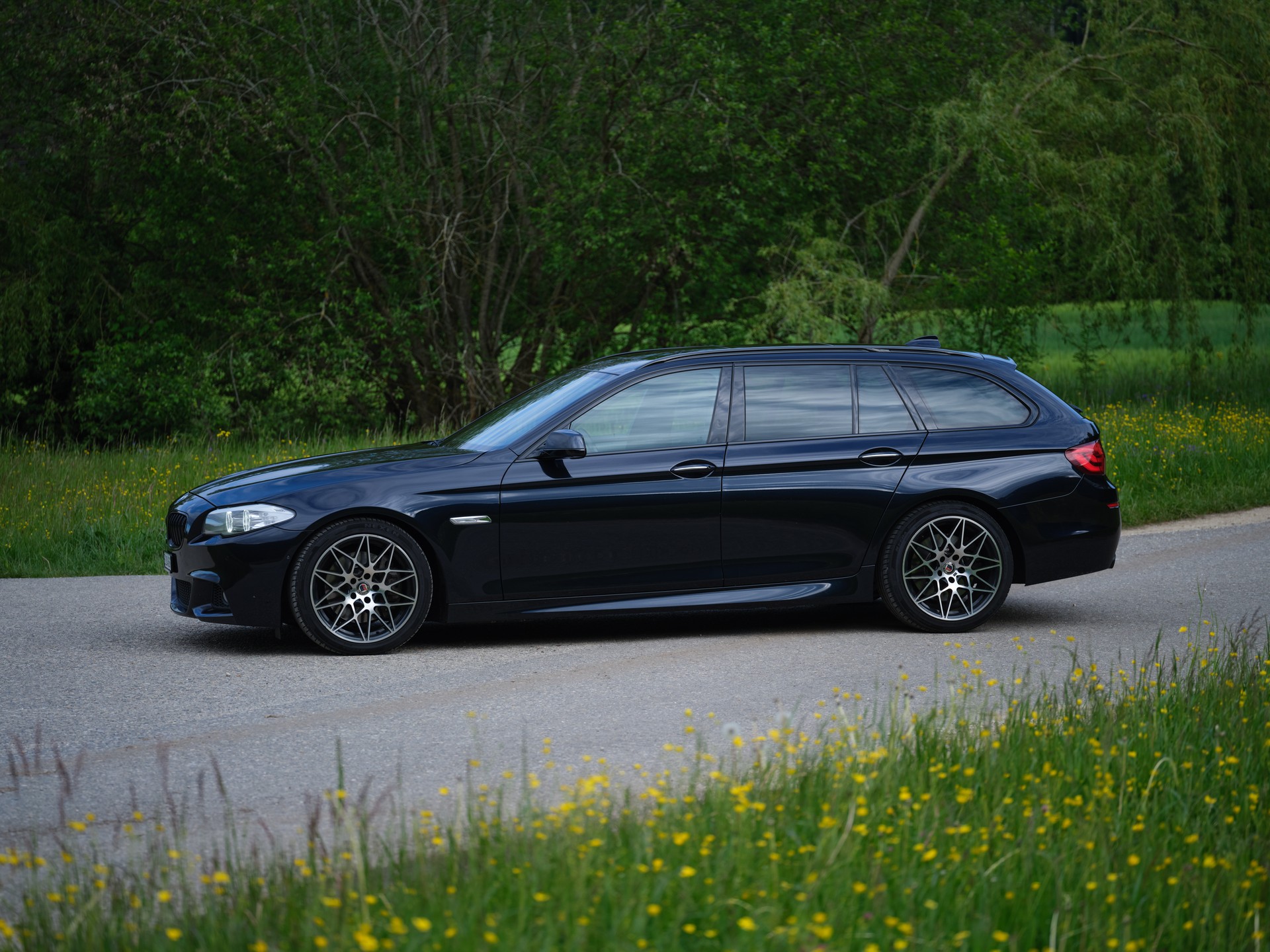 BMW 535d xDrive-image-10