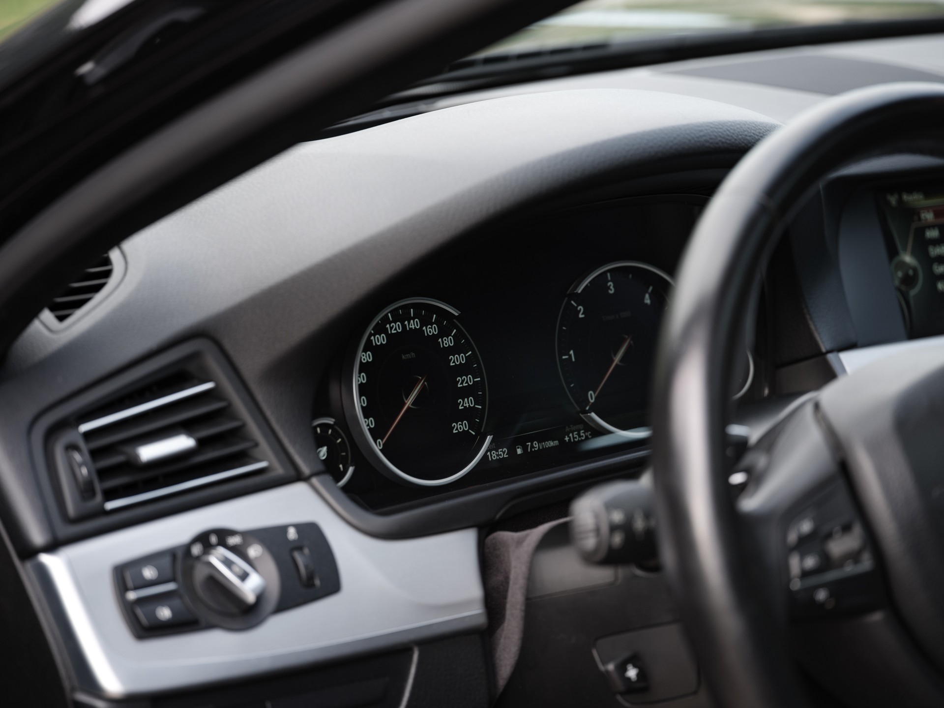 BMW 535d xDrive-image-12