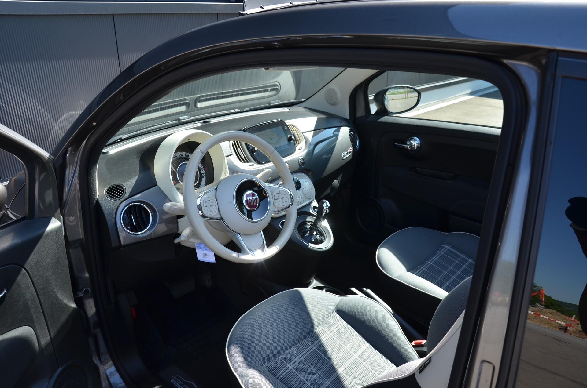 FIAT 1.2 Lounge Dualogic-image-11