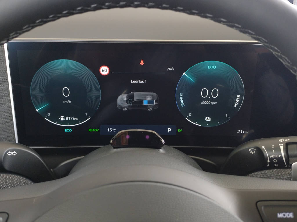 HYUNDAI TUCSON 1.6 T-GDi Hybrid Amplia 4WD-image-13