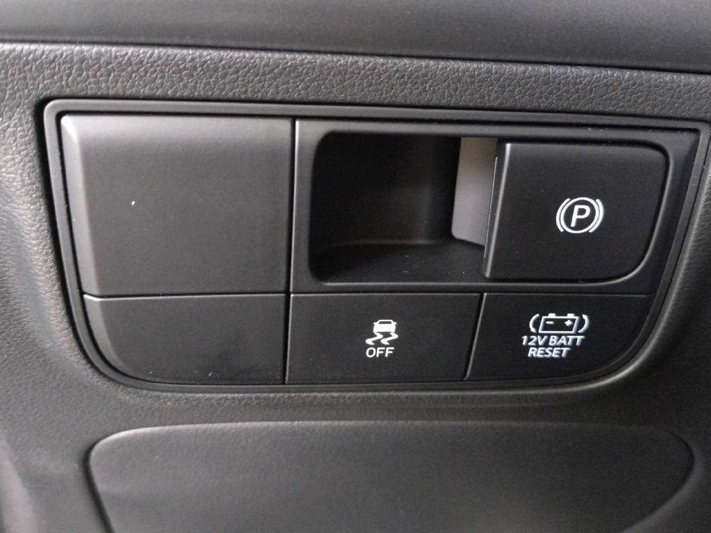 HYUNDAI TUCSON 1.6 T-GDi Hybrid Amplia 4WD-image-17