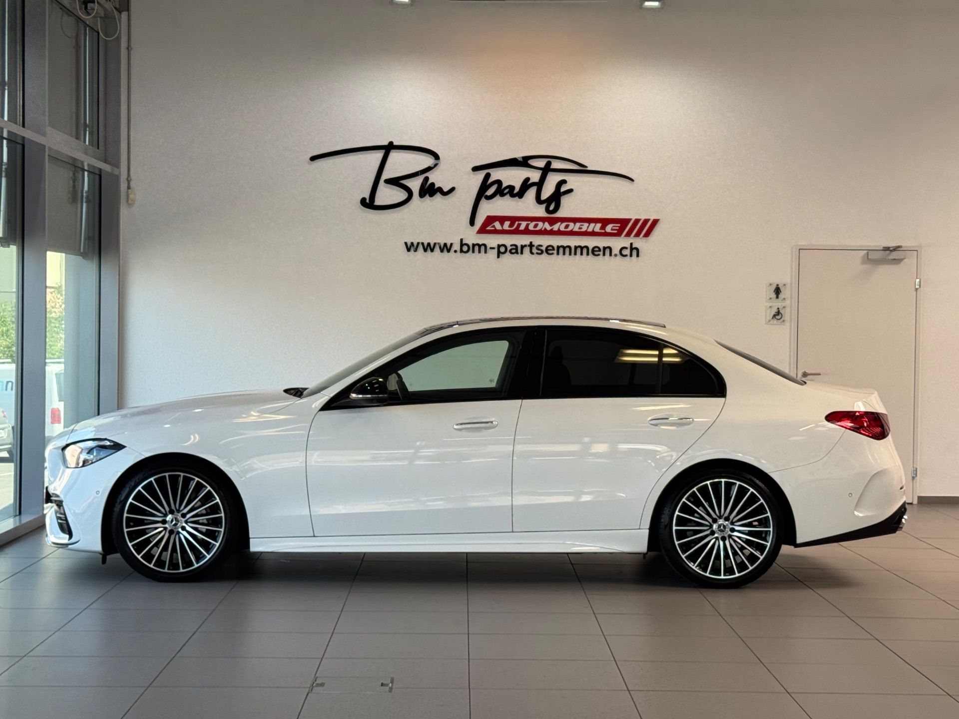 MERCEDES-BENZ C 300 d 4Matic AMG Line-showroom-element-2