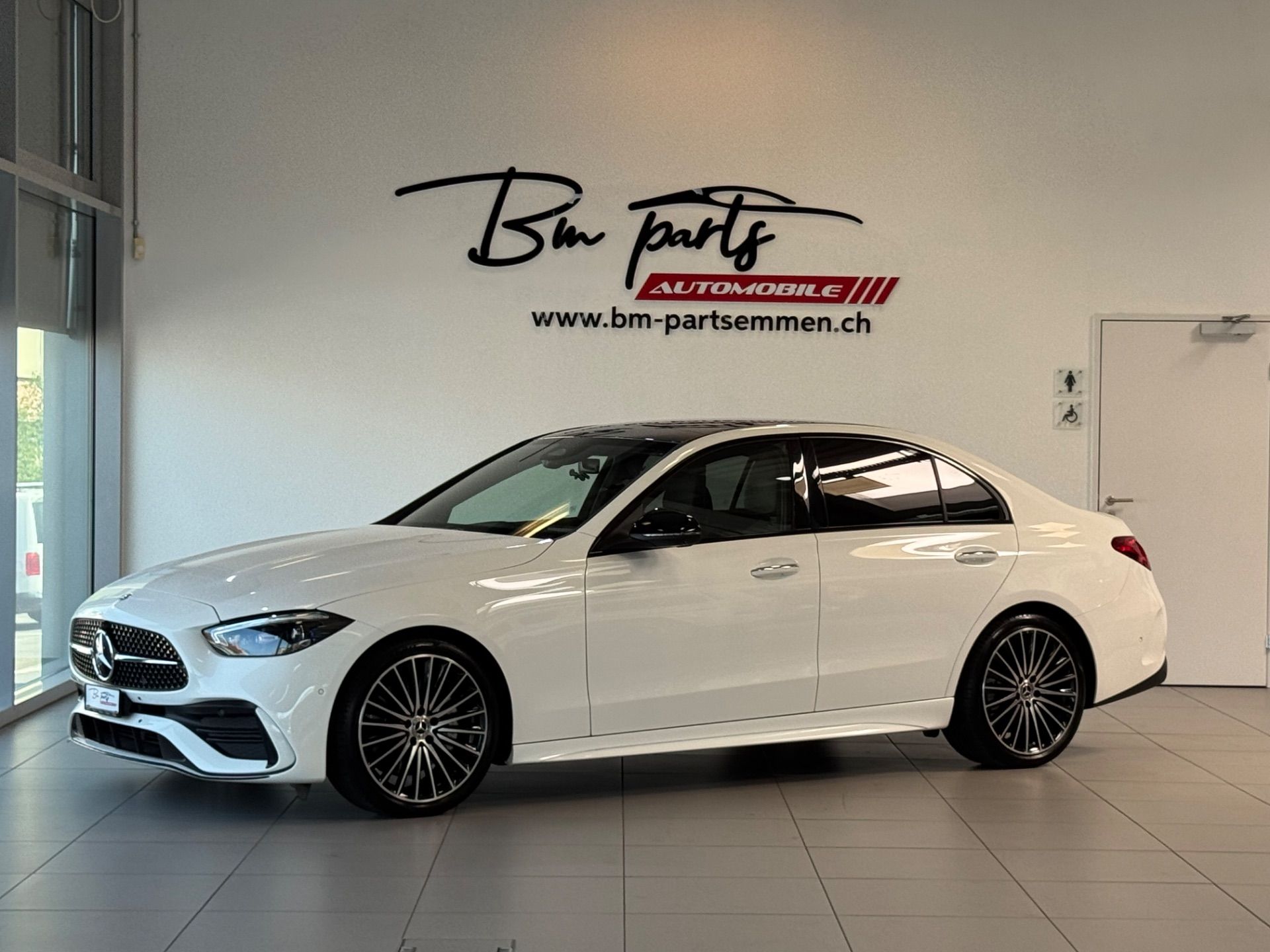 MERCEDES-BENZ C 300 d 4Matic AMG Line-showroom-element-1