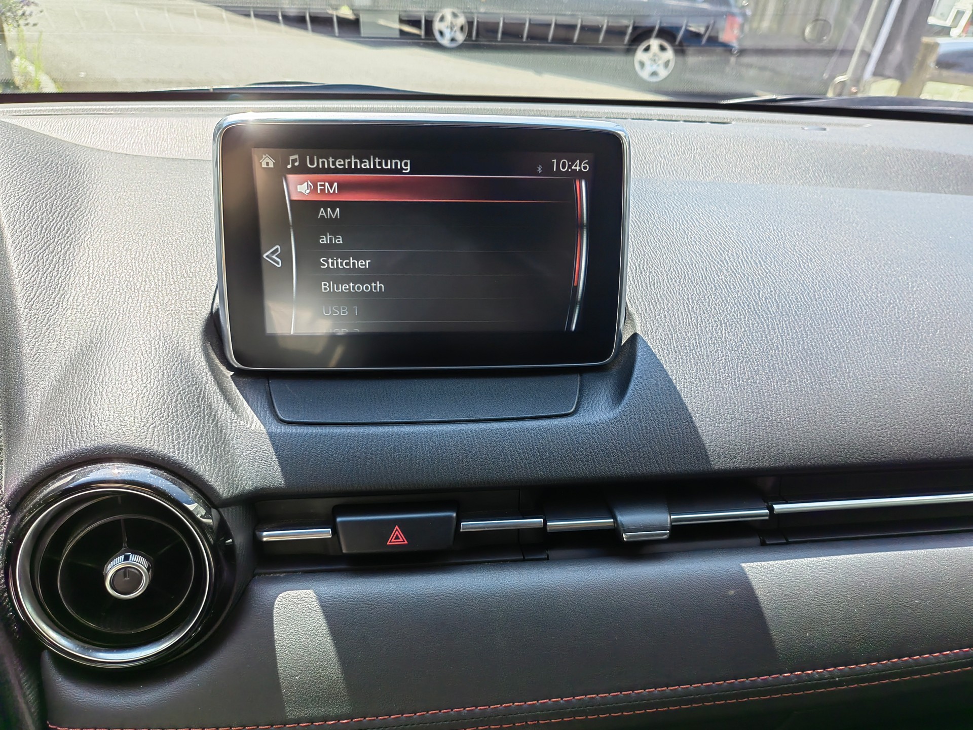 MAZDA 2 1.5 90 Revolution-image-9