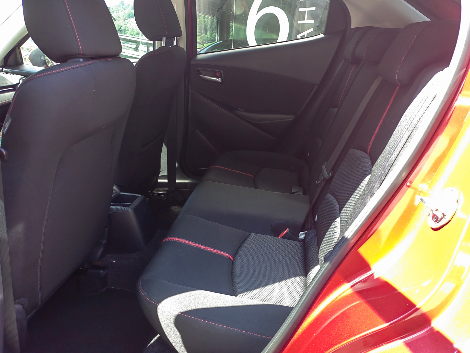 MAZDA 2 1.5 90 Revolution-image-2