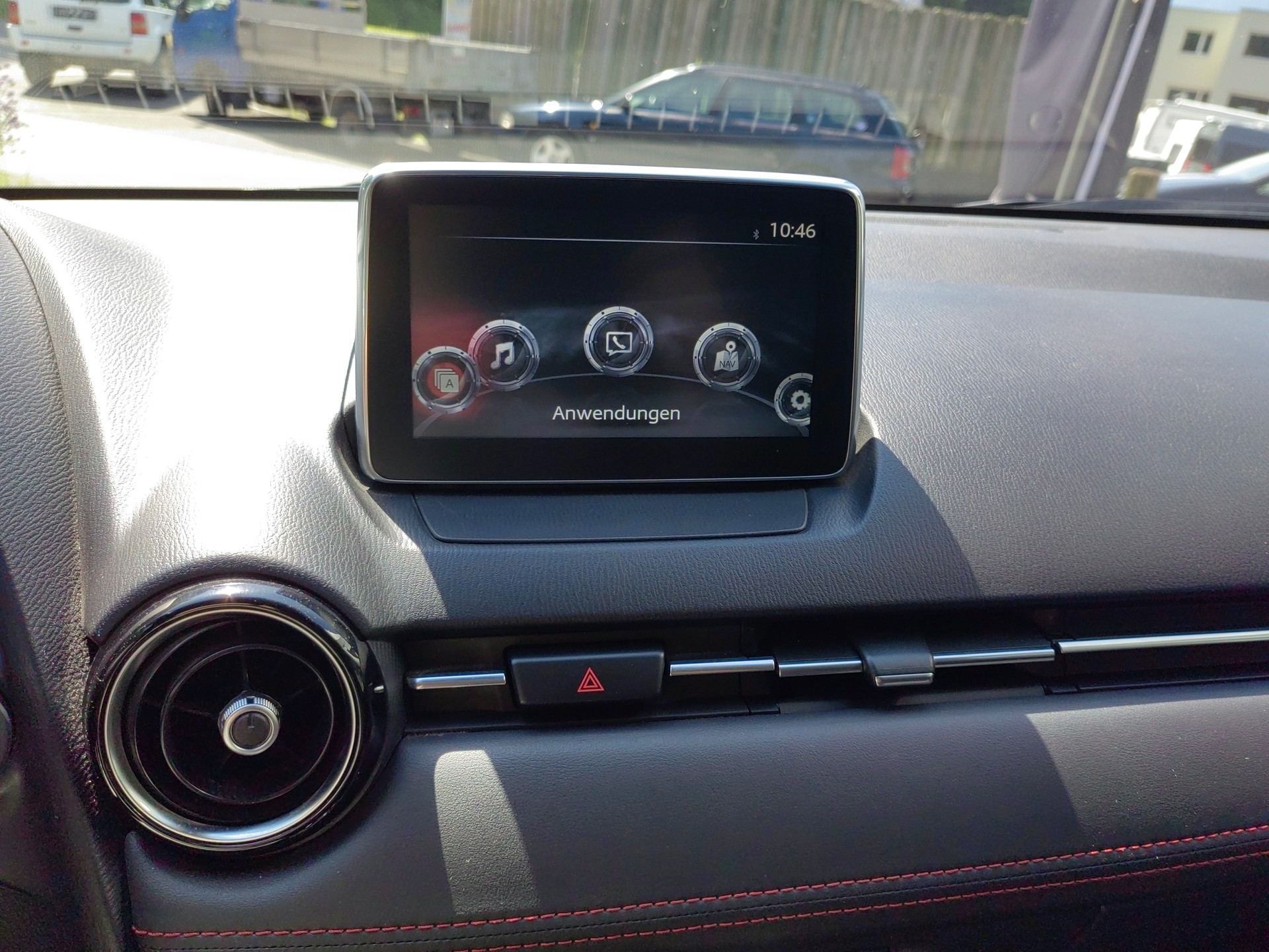 MAZDA 2 1.5 90 Revolution-image-8