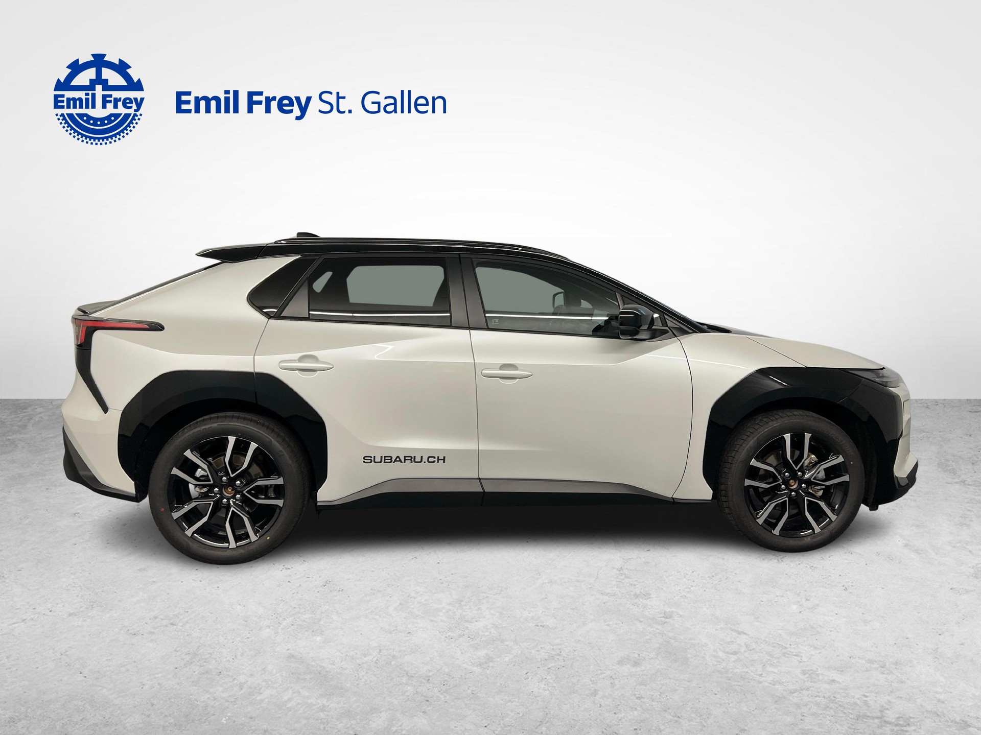 SUBARU Solterra eV Luxury AWD-image-5