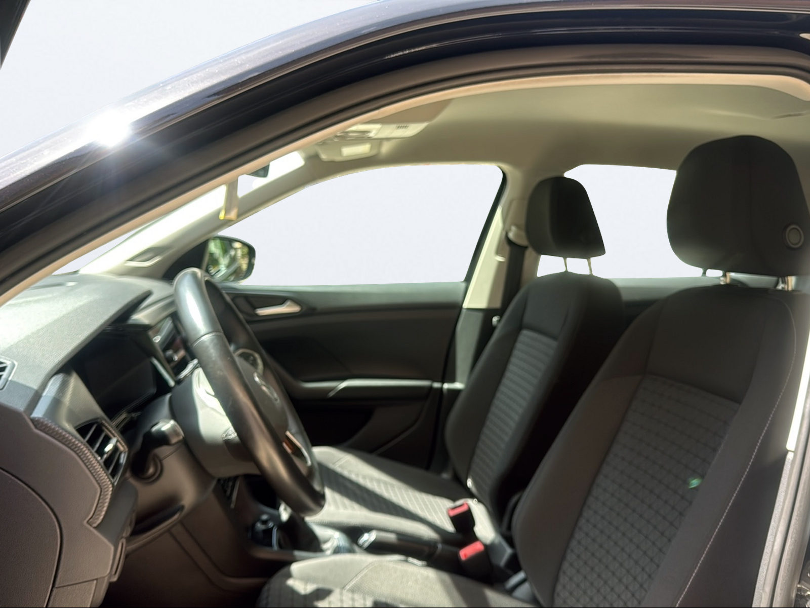 VW T-Cross 1.0 TSI Life-image-9