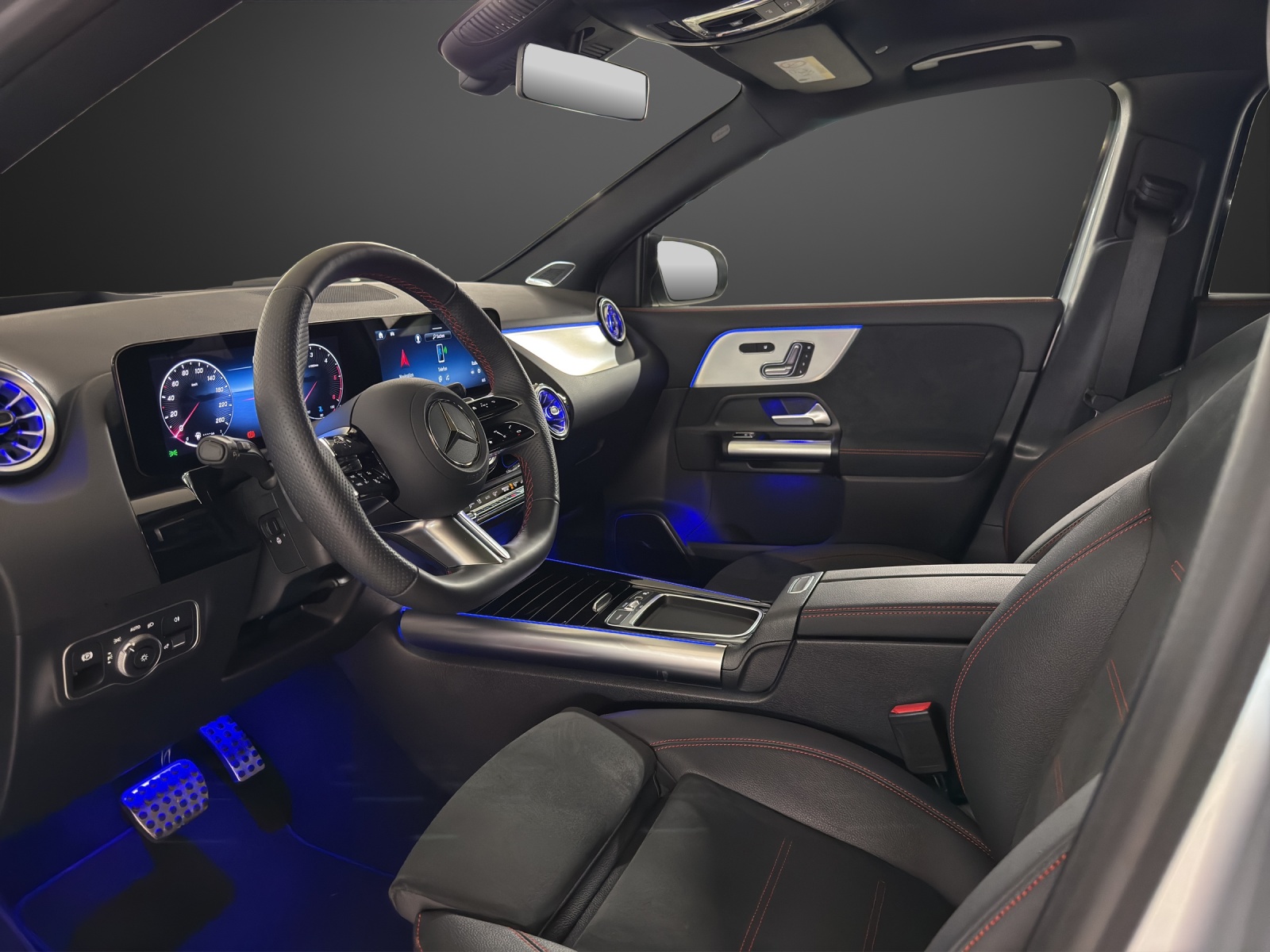 MERCEDES-BENZ GLA 220d 4Matic 8G-DCTSwiss Star-image-9