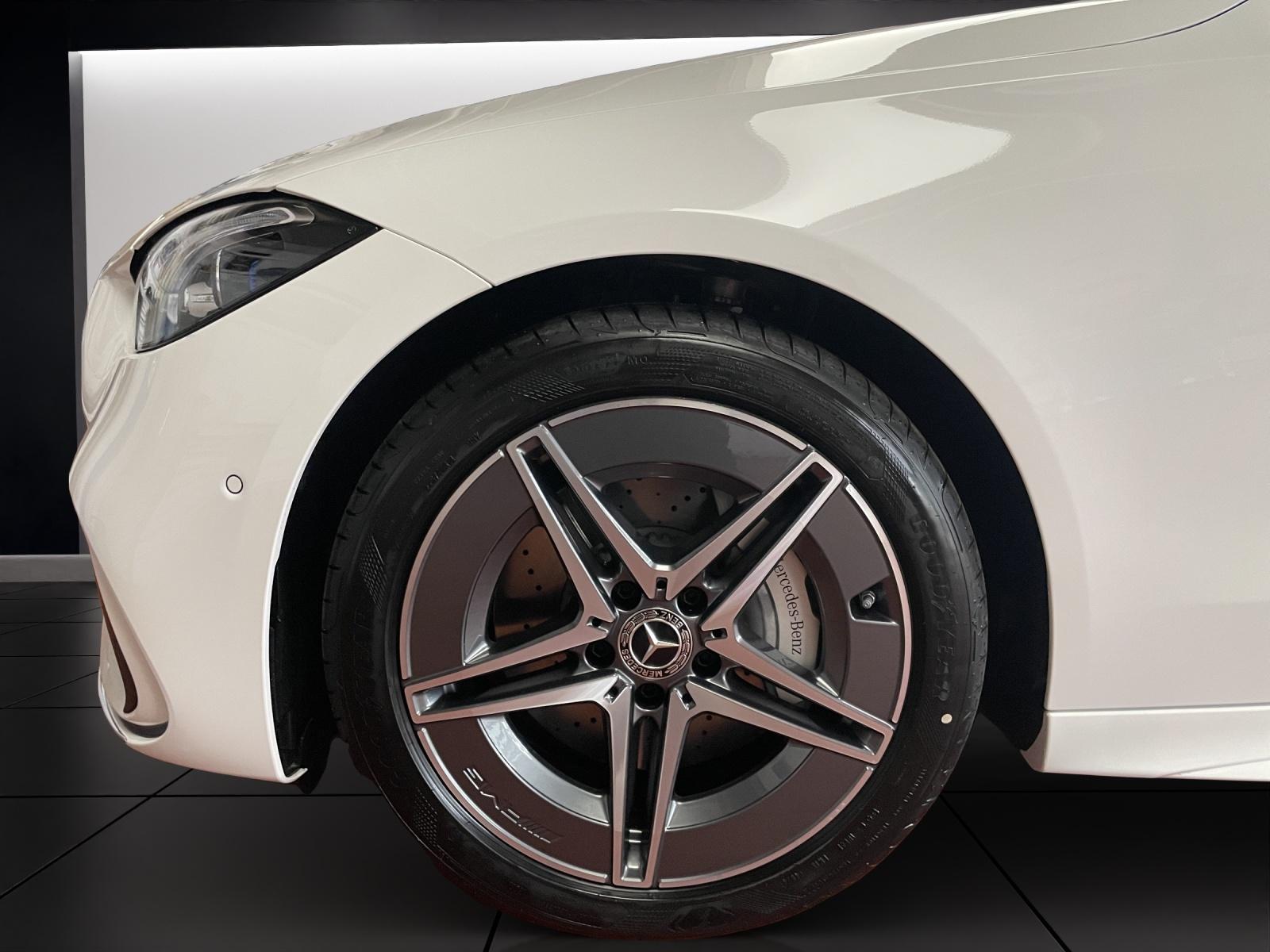 MERCEDES-BENZ C 220 d 4MATIC Swiss Star AMG Line-image-9
