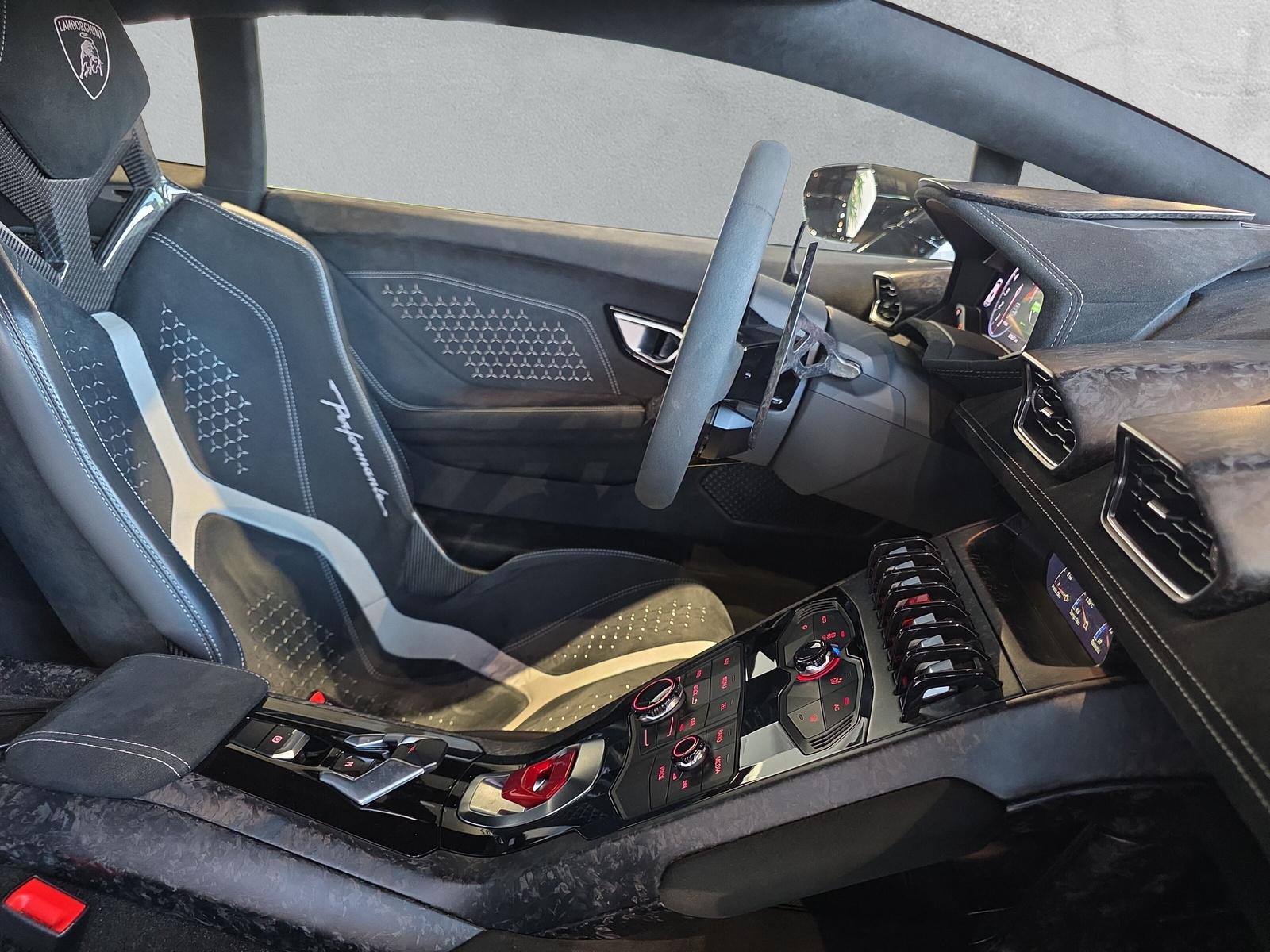 LAMBORGHINI Huracan Coupé 5.2 Performante-image-13