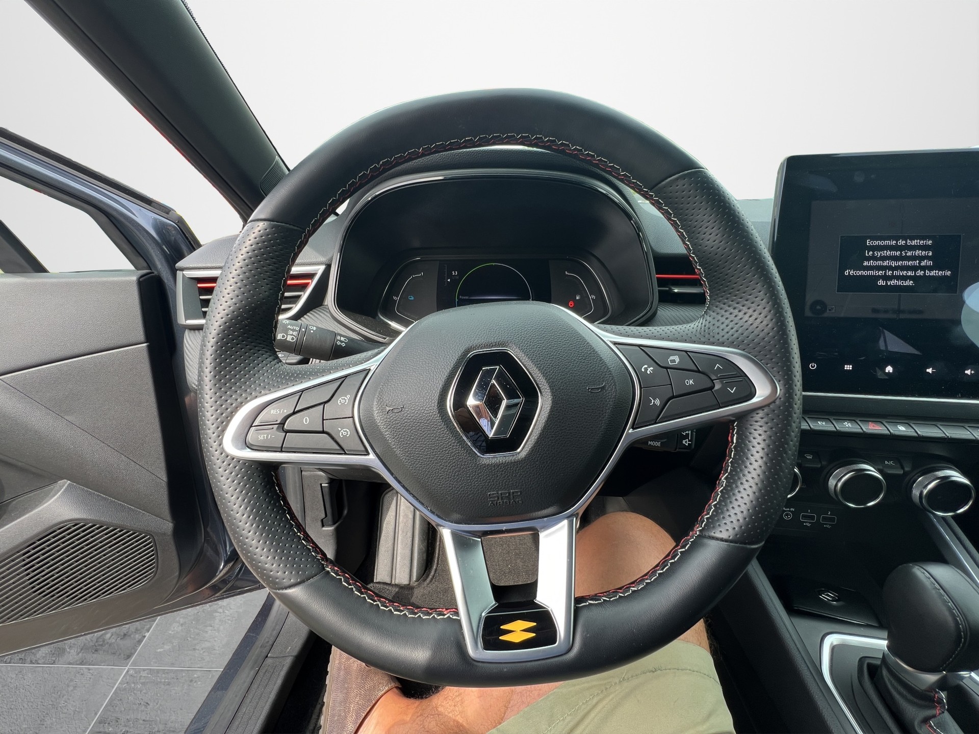RENAULT Clio 1.6 E-Tech R.S. Line-image-9