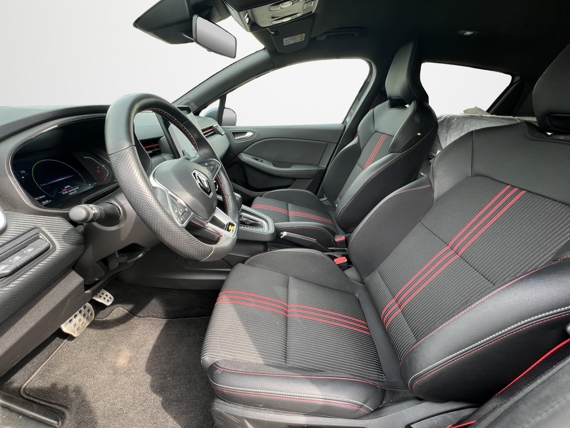 RENAULT Clio 1.6 E-Tech R.S. Line-image-8