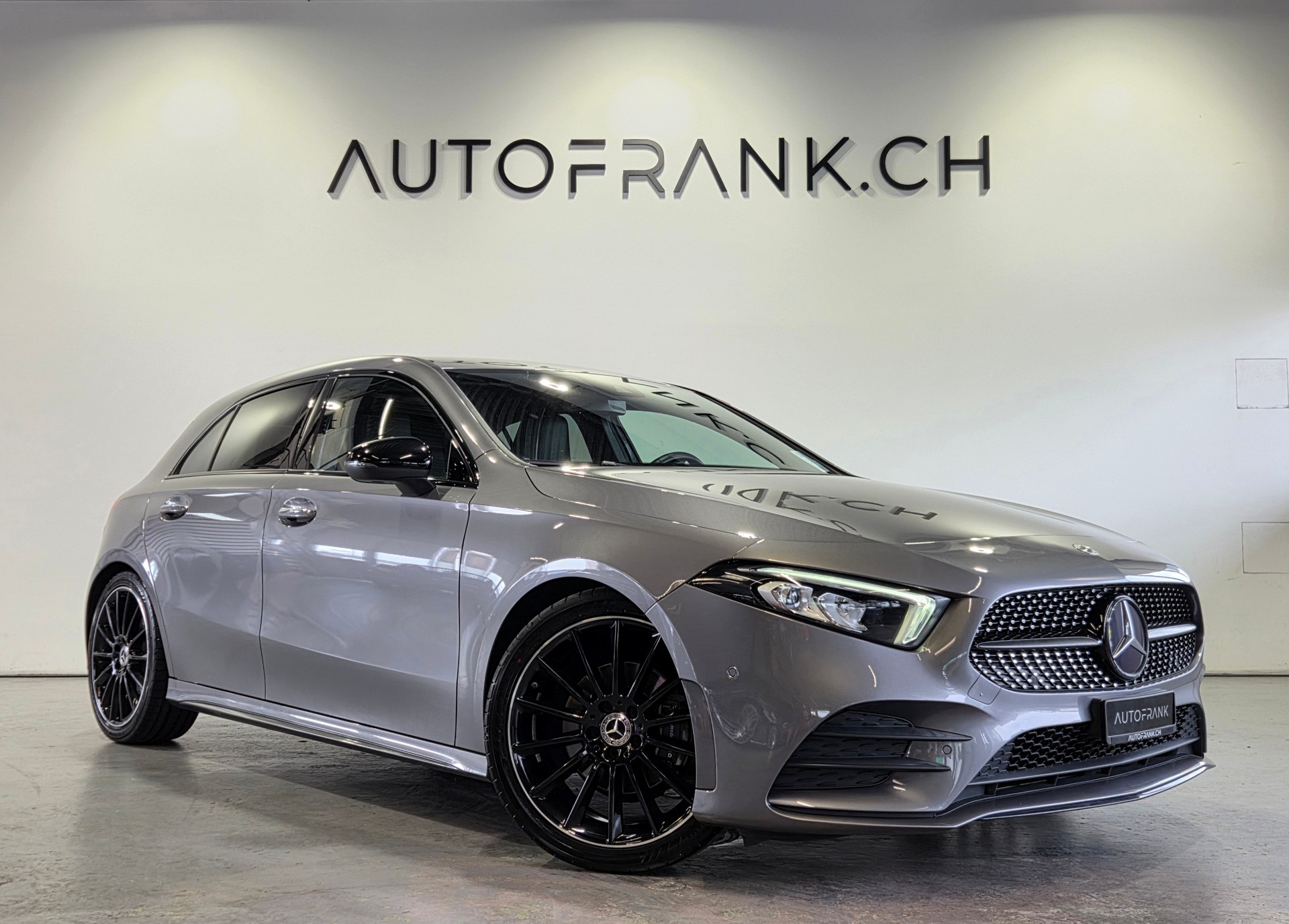 MERCEDES-BENZ A 200 AMG Line