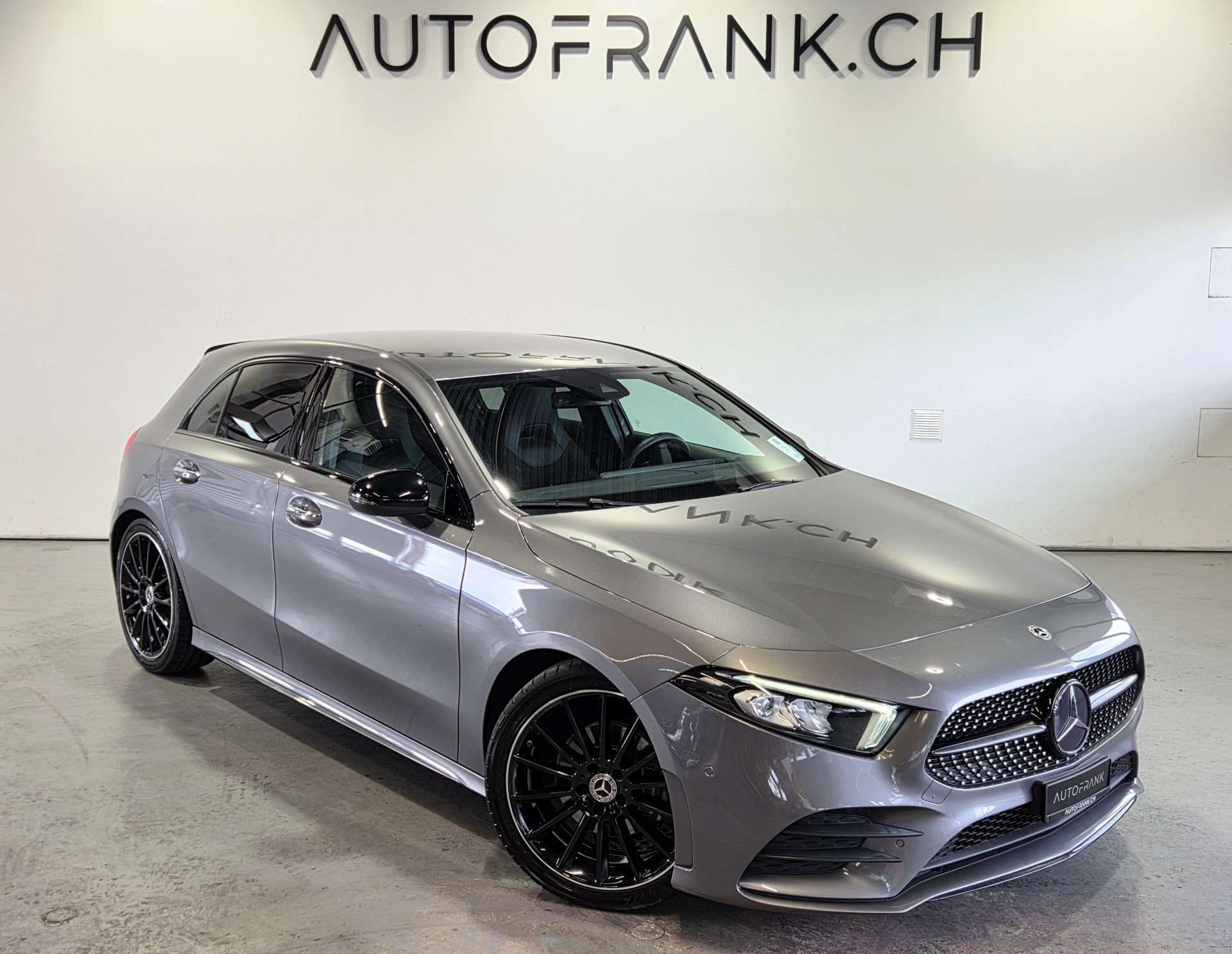 MERCEDES-BENZ A 200 AMG Line-image-18