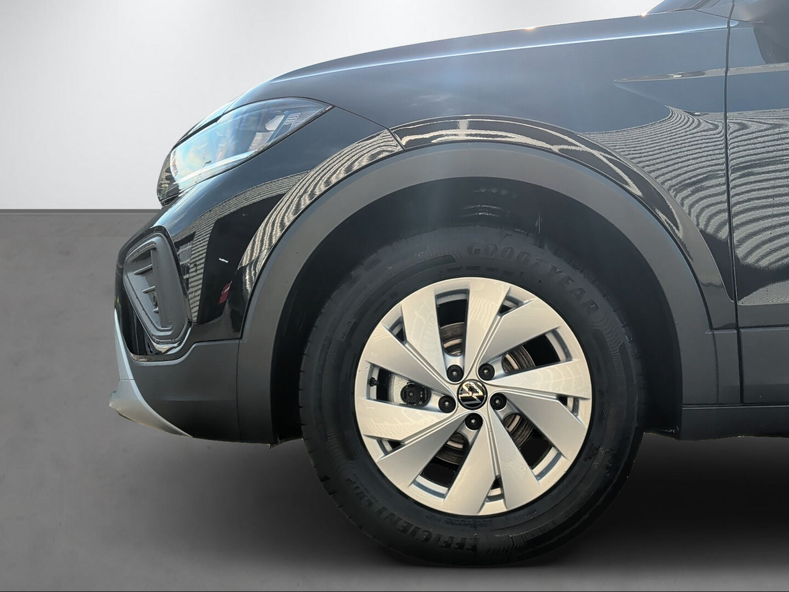 VW T-Cross LI 1.5 TSI 150PS 1500ccm 150PS/110kW 4 Zylinder TSI Benzin-showroom-element-3